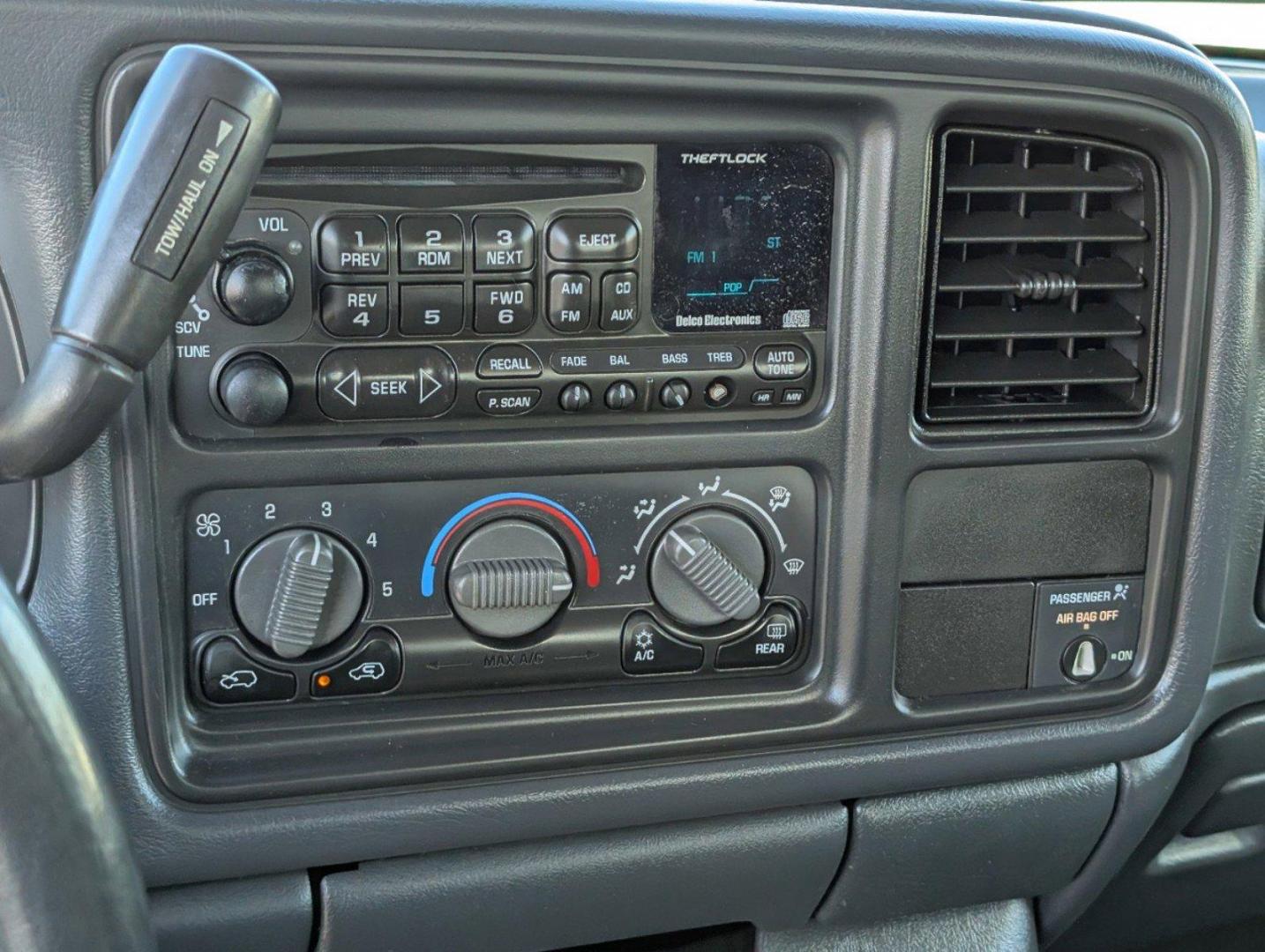 1999 /Graphite Chevrolet Silverado 1500 LS (2GCEC19T2X1) with an Gas V8 5.3L/325 engine, 4-Speed Automatic w/OD, Electronic transmission, located at 521 Old Farm Lane Rd, Prattville, AL, 36066, (334) 325-1505, 32.482460, -86.416367 - 1999 Chevrolet Silverado 1500 LS - Photo#3