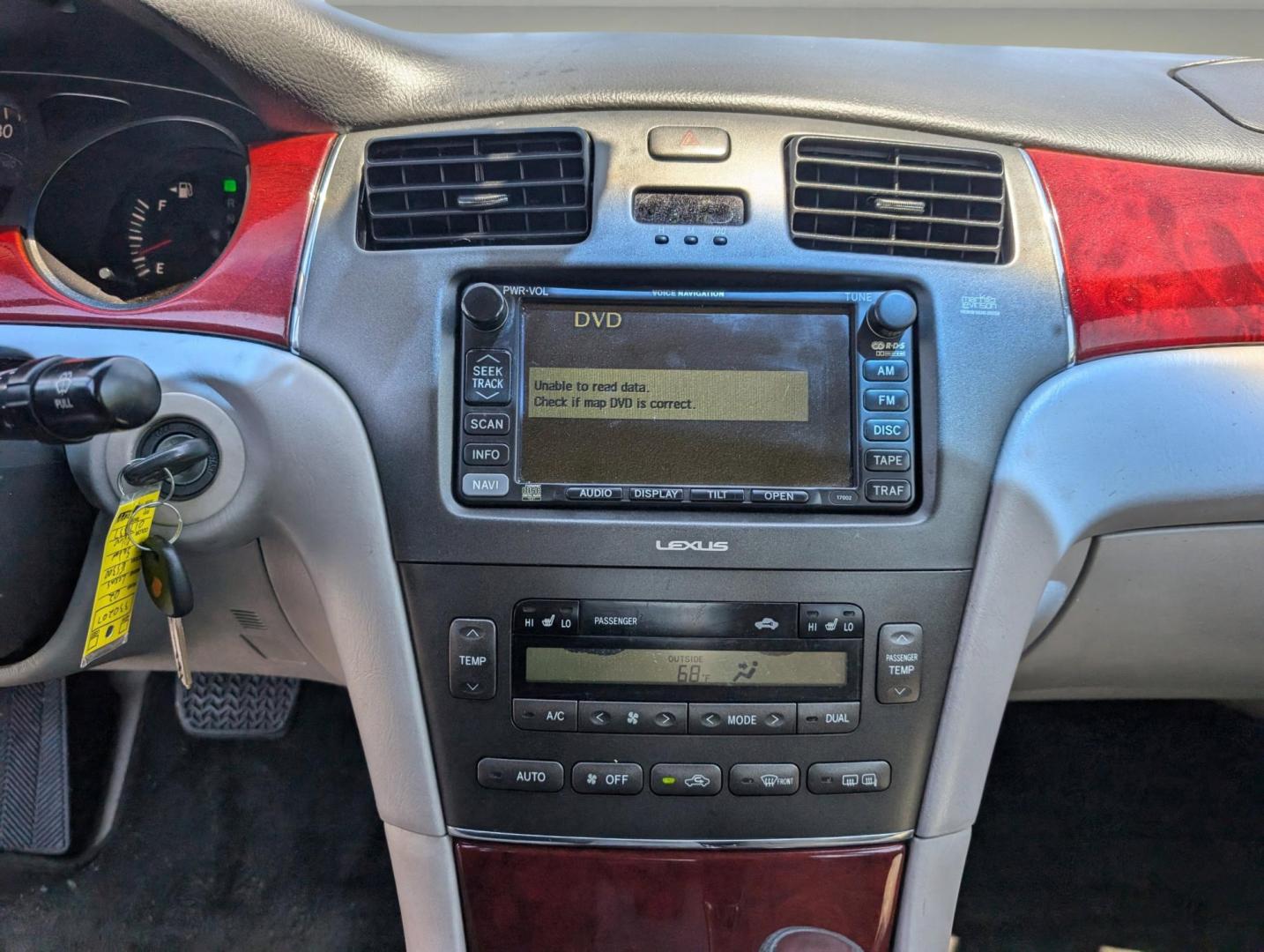 2002 Lexus ES 300 (JTHBF30G920) with an Gas V6 3.0L/183 engine, 5-Speed Automatic w/OD transmission, located at 521 Old Farm Lane Rd, Prattville, AL, 36066, (334) 325-1505, 32.482460, -86.416367 - 2002 Lexus ES 300 - Photo#13