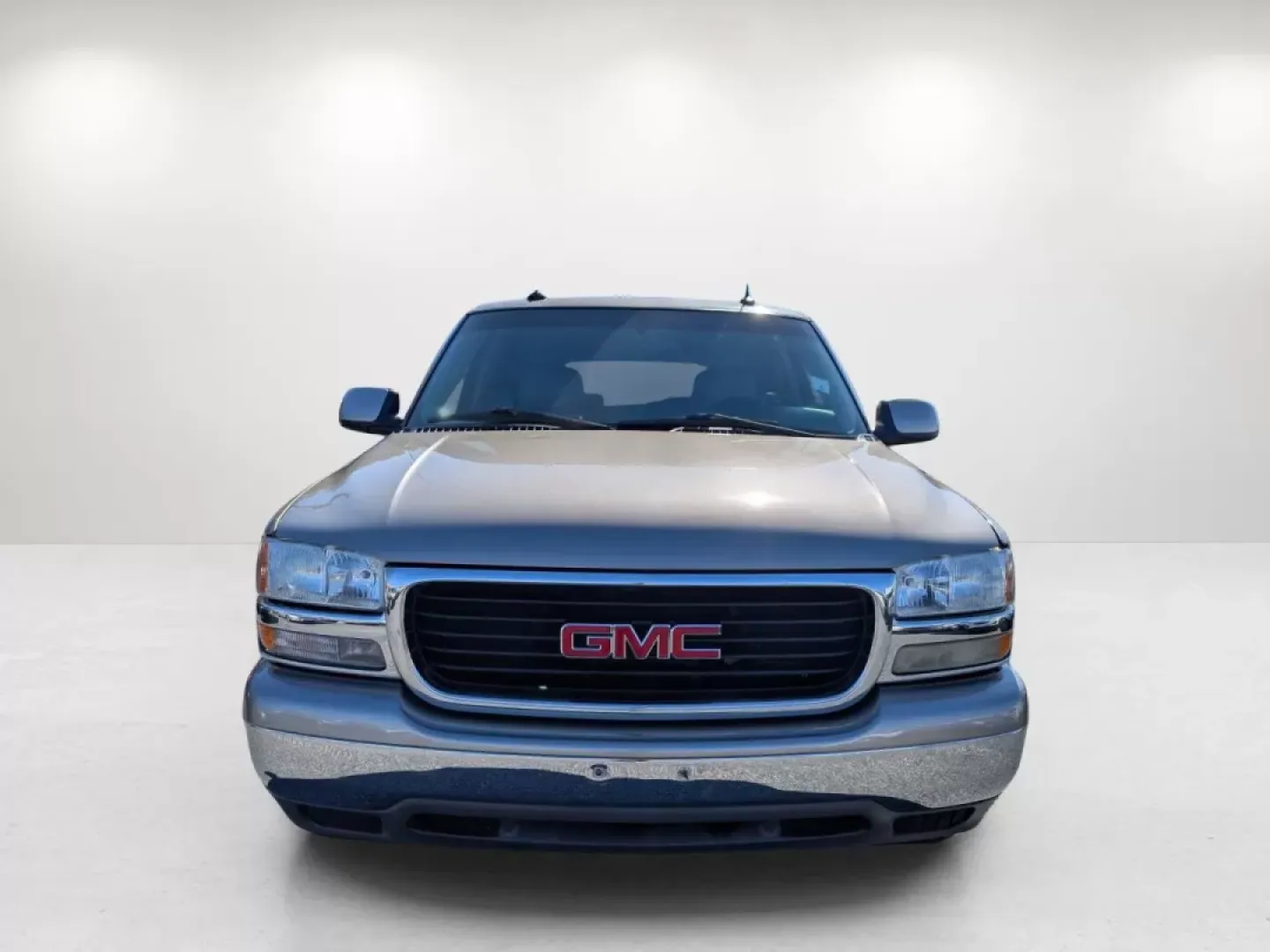 2003 /Pewter/Dark Pewter GMC Yukon SLT (1GKEC13Z83J) with an Other engine, located at 1430 Gateway Drive, Opelika, AL, 36801, (334) 239-0944, 32.637871, -85.409790 - **Discover Adventure and Comfort with the 2003 GMC Yukon SLT at Gils Auto - Phenix City**<br /> <br /> If you're on the hunt for a reliable SUV that embodies comfort and versatility, look no further than the 2003 GMC Yukon SLT, available now at Gils Auto in Phenix City, AL. This robust vehicle offer - Photo#1