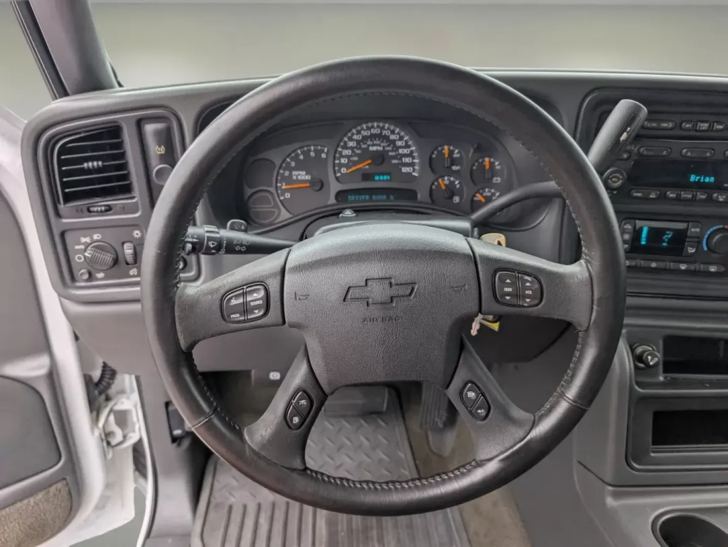 2004 /Dark Charcoal Chevrolet Silverado 1500 LT (1GCEC19T44Z) with an Other engine, located at 7000 Northlake Connector, Columbus, GA, 31904, (706) 987-8085, 32.524975, -84.978134 - **Experience Adventure and Reliability with the 2004 Chevrolet Silverado 1500 LT at Gils Auto!**<br /> <br /> Are you ready to elevate your driving experience? Whether you're tackling daily commutes, embarking on weekend adventures, or hauling gear for your growing family, the 2004 Chevrolet Silvera - Photo#15