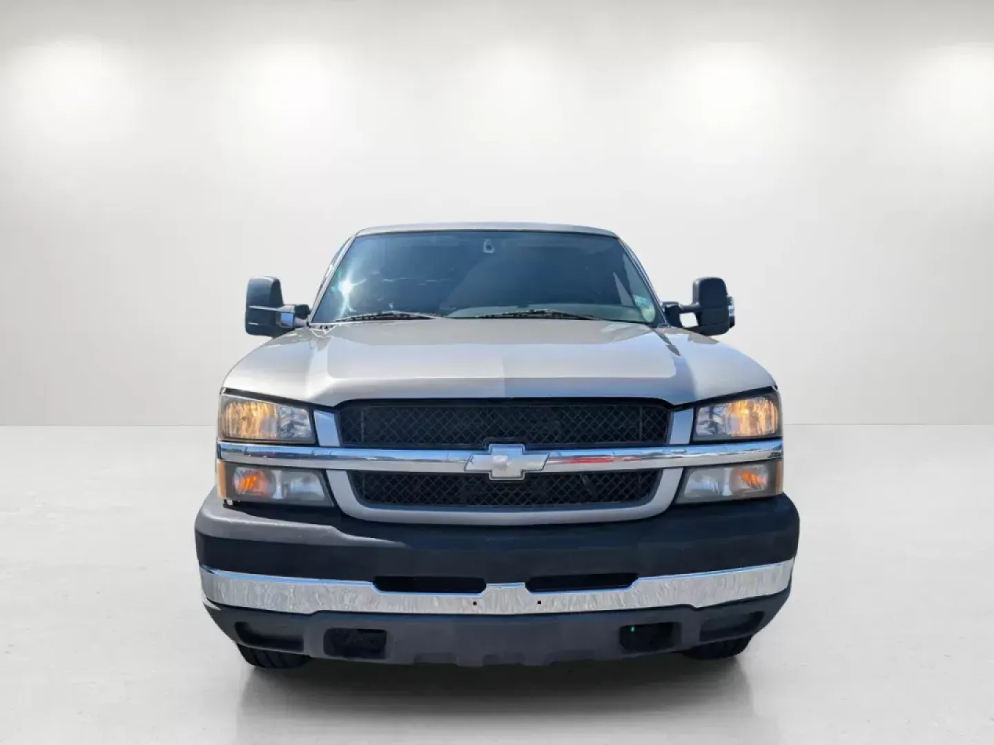 2004 /Dark Charcoal Chevrolet Silverado 2500HD LS (1GCHK23U64F) with an Gas V8 6.0L/364 engine, 4-Speed HD Automatic w/OD transmission, located at 3959 U.S. 80 W, Phenix City, AL, 36870, (334) 297-4885, 32.469296, -85.135185 - 2004 Chevrolet Silverado 2500HD LS - Photo#1
