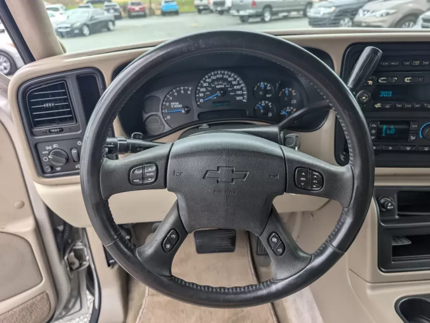 2004 /Tan/Neutral Chevrolet Tahoe LT (1GNEC13Z84R) with an Gas V8 5.3L/327 engine, 4-Speed Automatic w/OD transmission, located at 1430 Gateway Drive, Opelika, AL, 36801, (334) 239-0944, 32.637871, -85.409790 - **Discover Your Next Adventure with This 2004 Chevrolet Tahoe at Gils Auto - Opelika!**<br /> <br /> Unleash your wanderlust and embrace the open road with this stunning 2004 Chevrolet Tahoe, the perfect SUV for your family adventures, weekend getaways, or daily commutes. With ample space for passen - Photo#16