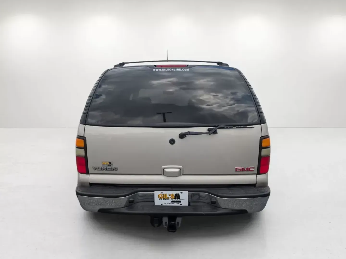 2004 /Pewter/Dark Pewter GMC Yukon SLT (1GKEC13Z44R) with an Gas V8 5.3L/325 engine, 4-Speed Automatic w/OD transmission, located at 3959 U.S. 80 W, Phenix City, AL, 36870, (334) 297-4885, 32.469296, -85.135185 - 2004 GMC Yukon SLT - Photo#6