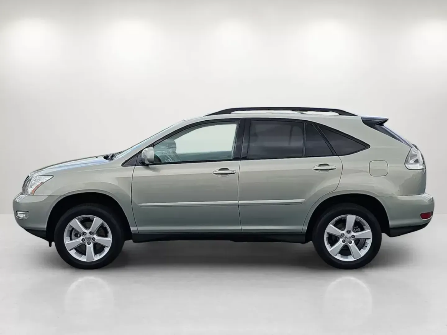 2004 /Ivory Lexus RX 330 (2T2HA31U14C) with an Gas V6 3.3L/202 engine, 5-Speed Automatic w/OD transmission, located at 7000 Northlake Connector, Columbus, GA, 31904, (706) 987-8085, 32.524975, -84.978134 - **Explore the Open Road with This 2004 Lexus RX 330 Your Perfect Companion for Every Adventure!**<br /> <br /> Are you ready to elevate your driving experience? The 2004 Lexus RX 330 is not merely a vehicle; it's a lifestyle choice, perfect for weekend escapades, daily commutes, and everything in b - Photo#7