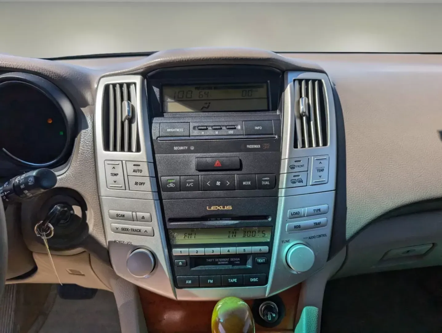 2004 Lexus RX 330 (JTJGA31U940) with an Other engine, located at 1430 Gateway Drive, Opelika, AL, 36801, (334) 239-0944, 32.637871, -85.409790 - **Discover the Perfect SUV for Your Next Adventure!** <br /> <br /> Are you in search of a reliable and stylish SUV that can elevate your daily commute, weekend getaways, or family outings? Look no further than this stunning 2004 Lexus RX 330, available now at Gils Auto in Opelika, AL. This versatil - Photo#13