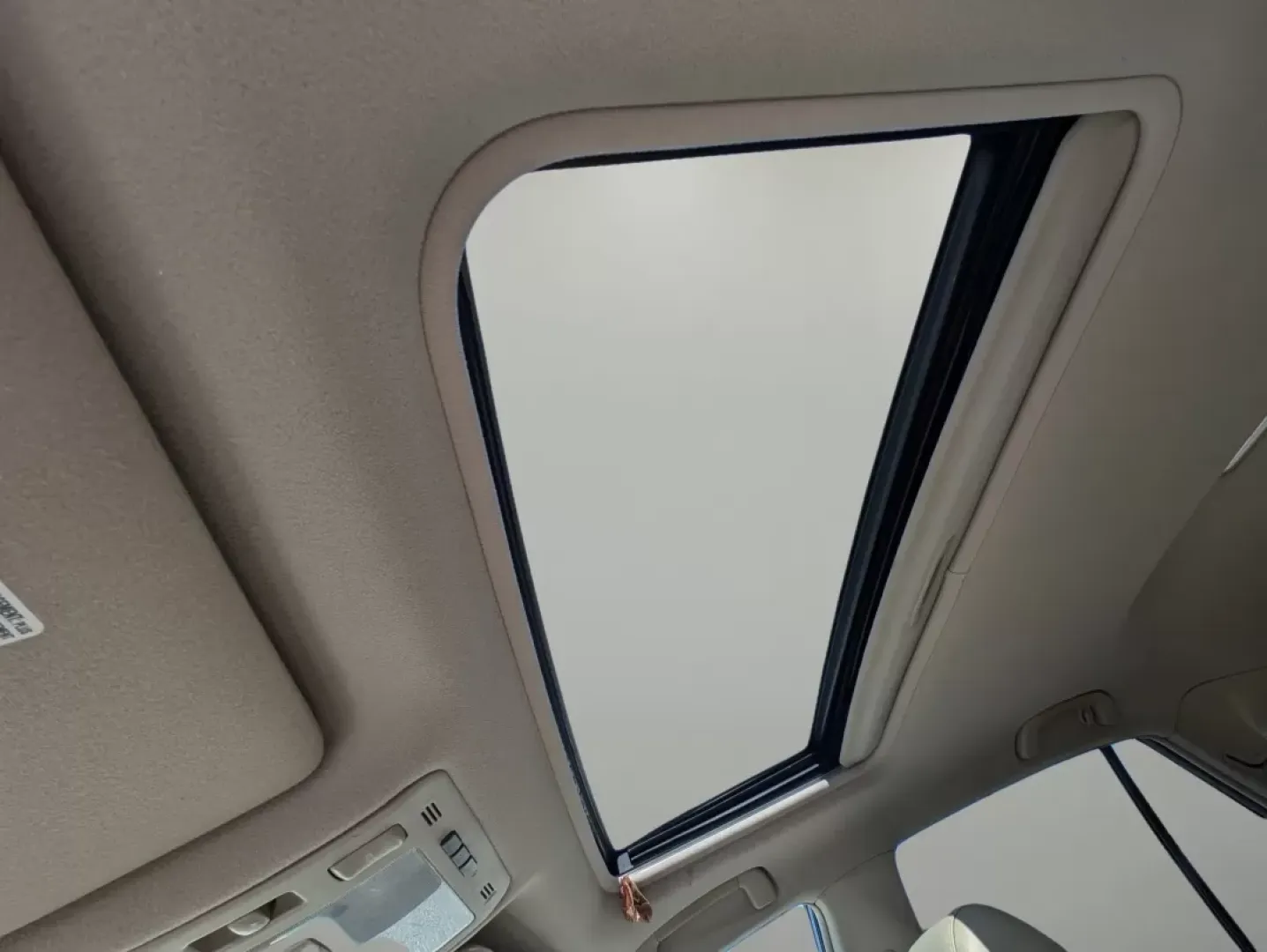 2004 Lexus RX 330 (JTJGA31U940) with an Other engine, located at 1430 Gateway Drive, Opelika, AL, 36801, (334) 239-0944, 32.637871, -85.409790 - **Discover the Perfect SUV for Your Next Adventure!** <br /> <br /> Are you in search of a reliable and stylish SUV that can elevate your daily commute, weekend getaways, or family outings? Look no further than this stunning 2004 Lexus RX 330, available now at Gils Auto in Opelika, AL. This versatil - Photo#15