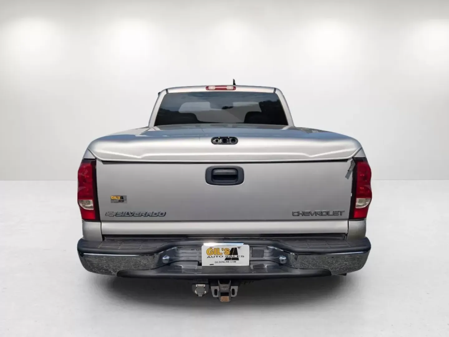 2005 Silver Birch Metallic /Medium Gray Chevrolet Silverado 1500 LT (2GCEC19T651) with an Other engine, located at 1430 Gateway Drive, Opelika, AL, 36801, (334) 239-0944, 32.637871, -85.409790 - **Unleash Your Adventurous Spirit with the 2005 Chevrolet Silverado 1500 LT!** <br /> <br /> Are you ready to take on your next weekend adventure or tackle those daily commutes with confidence? The 2005 Chevrolet Silverado 1500 LT is not just a truck; it's your companion for life's journey. Whether - Photo#5