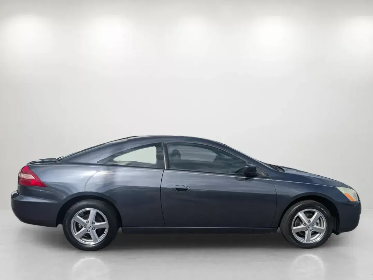 2005 Honda Accord Cpe EX-L (1HGCM72635A) with an Other engine, located at 521 Old Farm Lane Rd, Prattville, AL, 36066, (334) 325-1505, 32.482460, -86.416367 - **Elevate Your Drive with the 2005 Honda Accord EX-L Coupe - Perfect for Everyday Adventures!**<br /> <br /> If you're searching for a reliable vehicle that embodies both style and performance, look no further than this stunning 2005 Honda Accord EX-L Coupe available at Gils Auto in Prattville, AL. - Photo#3