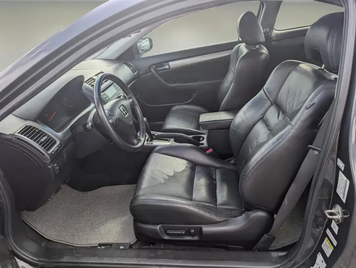 2005 Honda Accord Cpe EX-L (1HGCM72635A) with an Other engine, located at 521 Old Farm Lane Rd, Prattville, AL, 36066, (334) 325-1505, 32.482460, -86.416367 - **Elevate Your Drive with the 2005 Honda Accord EX-L Coupe - Perfect for Everyday Adventures!**<br /> <br /> If you're searching for a reliable vehicle that embodies both style and performance, look no further than this stunning 2005 Honda Accord EX-L Coupe available at Gils Auto in Prattville, AL. - Photo#9