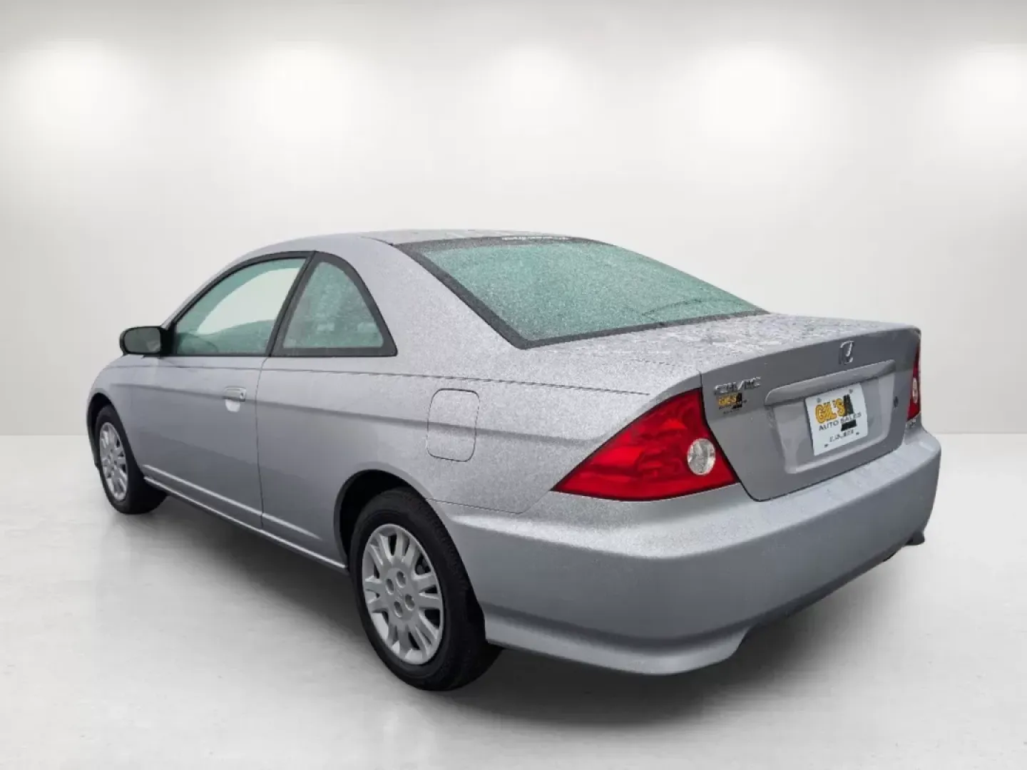 2005 Honda Civic Cpe LX (1HGEM22595L) with an Other engine, located at 1430 Gateway Drive, Opelika, AL, 36801, (334) 239-0944, 32.637871, -85.409790 - **Elevate Your Daily Commute with the 2005 Honda Civic Cpe LX!**<br /> <br /> Are you looking for a reliable vehicle that perfectly balances style, efficiency, and affordability? The 2005 Honda Civic Cpe LX is a fantastic choice for budget-conscious buyers and anyone in need of dependable transporta - Photo#6