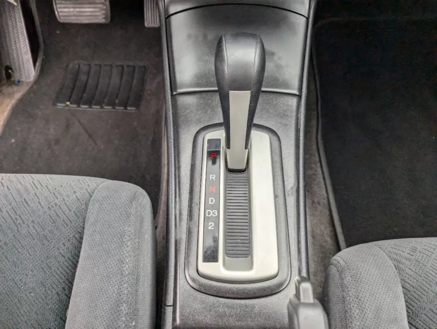 2005 Honda Civic Cpe LX (1HGEM22595L) with an Other engine, located at 1430 Gateway Drive, Opelika, AL, 36801, (334) 239-0944, 32.637871, -85.409790 - **Elevate Your Daily Commute with the 2005 Honda Civic Cpe LX!**<br /> <br /> Are you looking for a reliable vehicle that perfectly balances style, efficiency, and affordability? The 2005 Honda Civic Cpe LX is a fantastic choice for budget-conscious buyers and anyone in need of dependable transporta - Photo#12