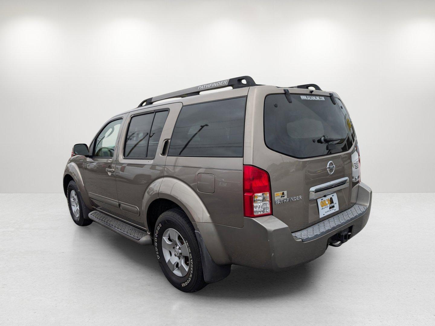 2005 Nissan Pathfinder (5N1AR18U25C) with an Gas V6 4.0L/241 engine, 5-Speed Automatic transmission, located at 521 Old Farm Lane Rd, Prattville, AL, 36066, (334) 325-1505, 32.482460, -86.416367 - 2005 Nissan Pathfinder - Photo#5