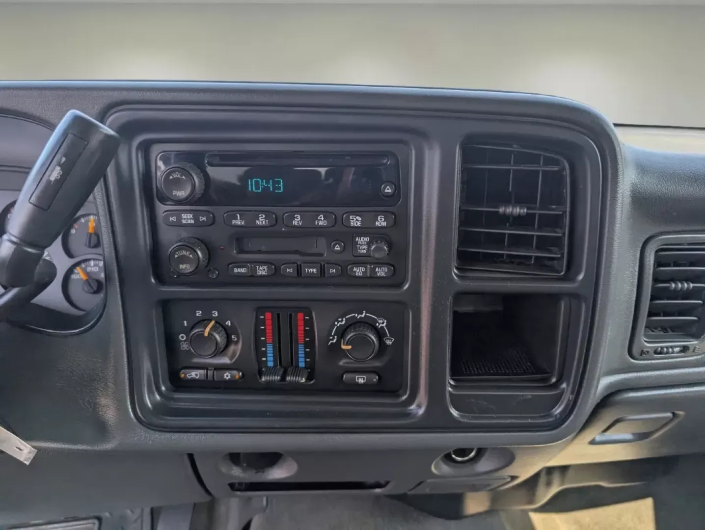 2006 /Dark Charcoal Chevrolet Silverado 1500 LT1 (1GCEC19V06Z) with an Other engine, located at 3959 U.S. 80 W, Phenix City, AL, 36870, (334) 297-4885, 32.469296, -85.135185 - **Explore Your Next Adventure with the 2006 Chevrolet Silverado 1500 LT1 at Gils Auto!**<br /> <br /> Are you searching for a reliable and versatile pickup that suits both your daily commute and weekend adventures? Look no further! This 2006 Chevrolet Silverado 1500 LT1, now available at Gils Auto i - Photo#15