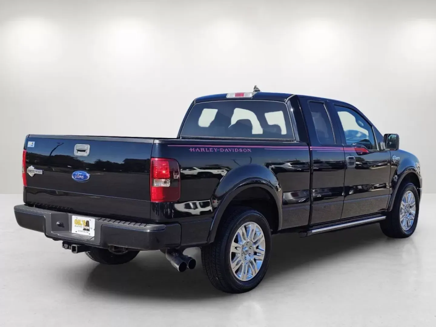 2006 Ford F-150 Harley-Davidson (1FTRX12526F) with an Other engine, located at 5115 14th Ave., Columbus, GA, 31904, (706) 323-0345, 32.511494, -84.971046 - **Unleash Your Adventures with the 2006 Ford F-150 Extended Cab Pickup from Gils Auto - Prattville!**<br /> <br /> Are you ready to elevate your outdoor adventures or enhance your daily commute? The 2006 Ford F-150 Extended Cab Pickup is more than just a vehicle; it's your ticket to freedom and flex - Photo#4