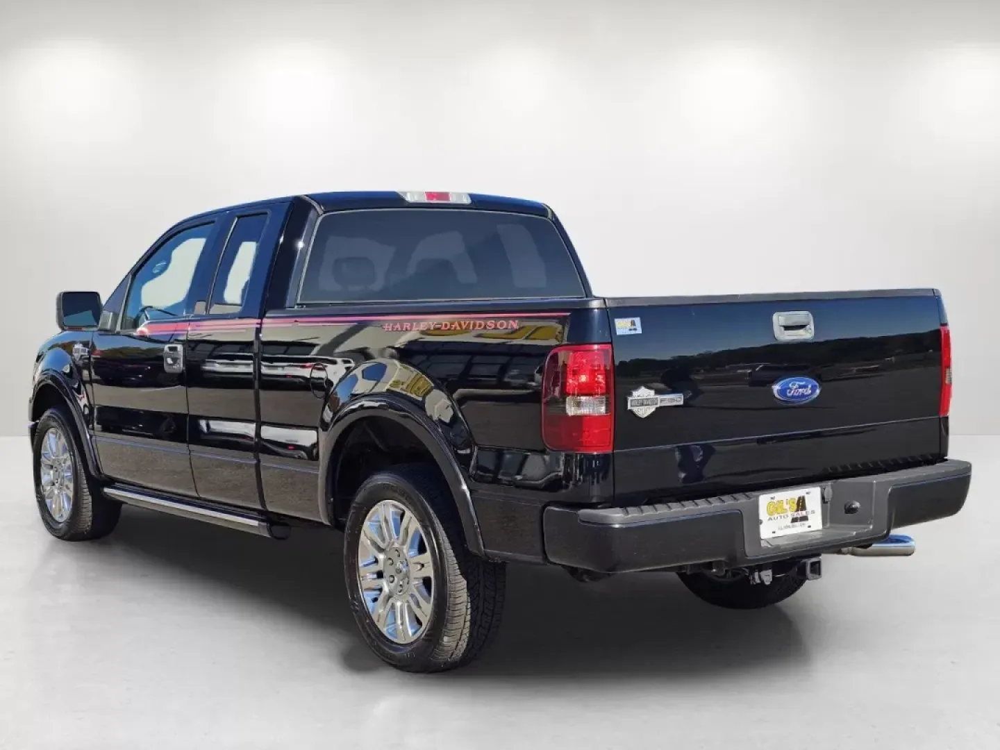 2006 Ford F-150 Harley-Davidson (1FTRX12526F) with an Other engine, located at 5115 14th Ave., Columbus, GA, 31904, (706) 323-0345, 32.511494, -84.971046 - **Unleash Your Adventures with the 2006 Ford F-150 Extended Cab Pickup from Gils Auto - Prattville!**<br /> <br /> Are you ready to elevate your outdoor adventures or enhance your daily commute? The 2006 Ford F-150 Extended Cab Pickup is more than just a vehicle; it's your ticket to freedom and flex - Photo#6