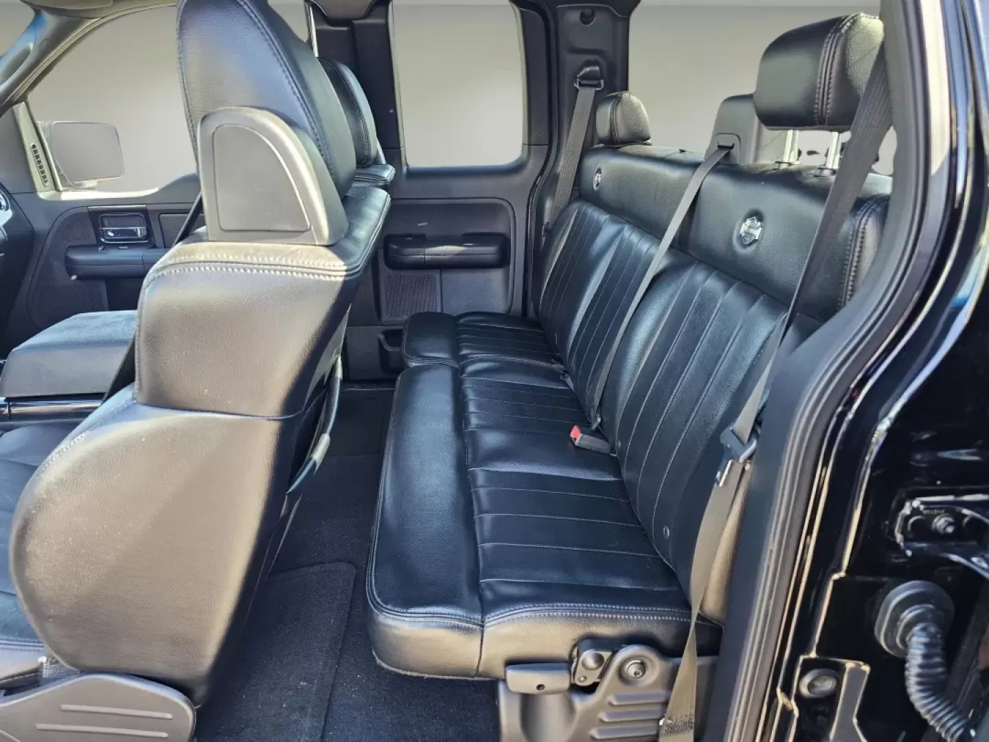 2006 Ford F-150 Harley-Davidson (1FTRX12526F) with an Other engine, located at 5115 14th Ave., Columbus, GA, 31904, (706) 323-0345, 32.511494, -84.971046 - **Unleash Your Adventures with the 2006 Ford F-150 Extended Cab Pickup from Gils Auto - Prattville!**<br /> <br /> Are you ready to elevate your outdoor adventures or enhance your daily commute? The 2006 Ford F-150 Extended Cab Pickup is more than just a vehicle; it's your ticket to freedom and flex - Photo#14