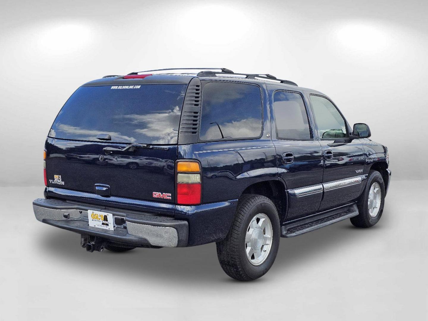 2006 Deep Blue Metallic /Pewter/Dark Pewter GMC Yukon SLT (1GKEC13T76R) with an Gas/Ethanol V8 5.3L/325 engine, 4-Speed Automatic w/OD transmission, located at 804 22nd Ave, Phenix City, AL, 36870, (334) 297-1860, 32.484749, -85.024475 - 2006 GMC Yukon SLT - Photo#4