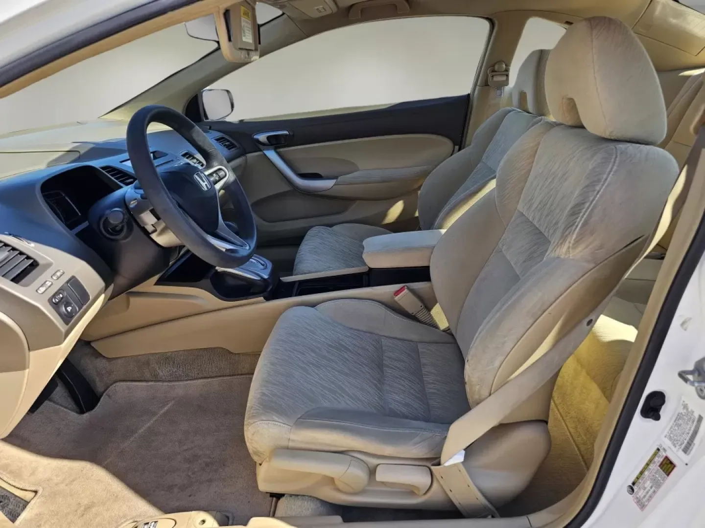 2006 Honda Civic Cpe EX (2HGFG12826H) with an Other engine, located at 521 Old Farm Lane Rd, Prattville, AL, 36066, (334) 325-1505, 32.482460, -86.416367 - Unlock the freedom of the open road and elevate your everyday adventures with this remarkable 2006 Honda Civic Coupe, now available at Gils Auto in Prattville, AL. This stylish and efficient vehicle is perfect for budget-conscious buyers who crave reliability and a dash of sportiness in their daily - Photo#9