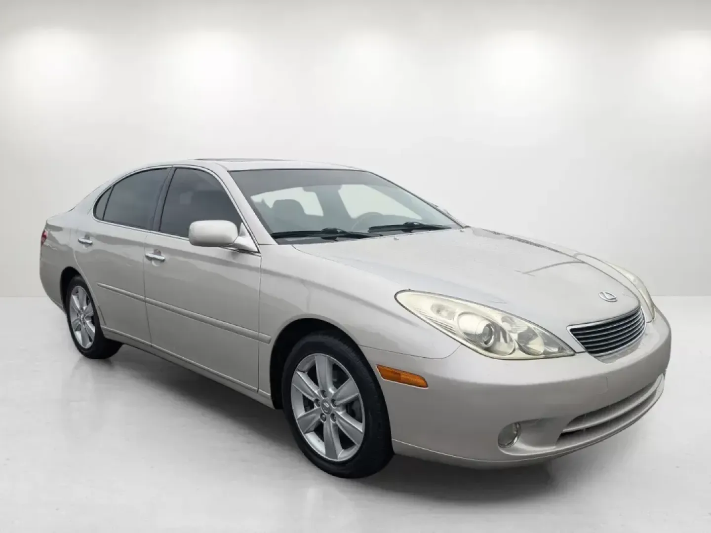2006 Lexus ES 330 (JTHBA30GX65) with an Other engine, located at 1430 Gateway Drive, Opelika, AL, 36801, (334) 239-0944, 32.637871, -85.409790 - Elevate your daily commute or family adventures with the stunning 2006 Lexus ES 330, available now at Gils Auto in Opelika, AL. This luxurious sedan is not just a vehicle; it's a lifestyle upgrade, perfect for those who appreciate a blend of comfort, style, and performance. Imagine cruising down the - Photo#2