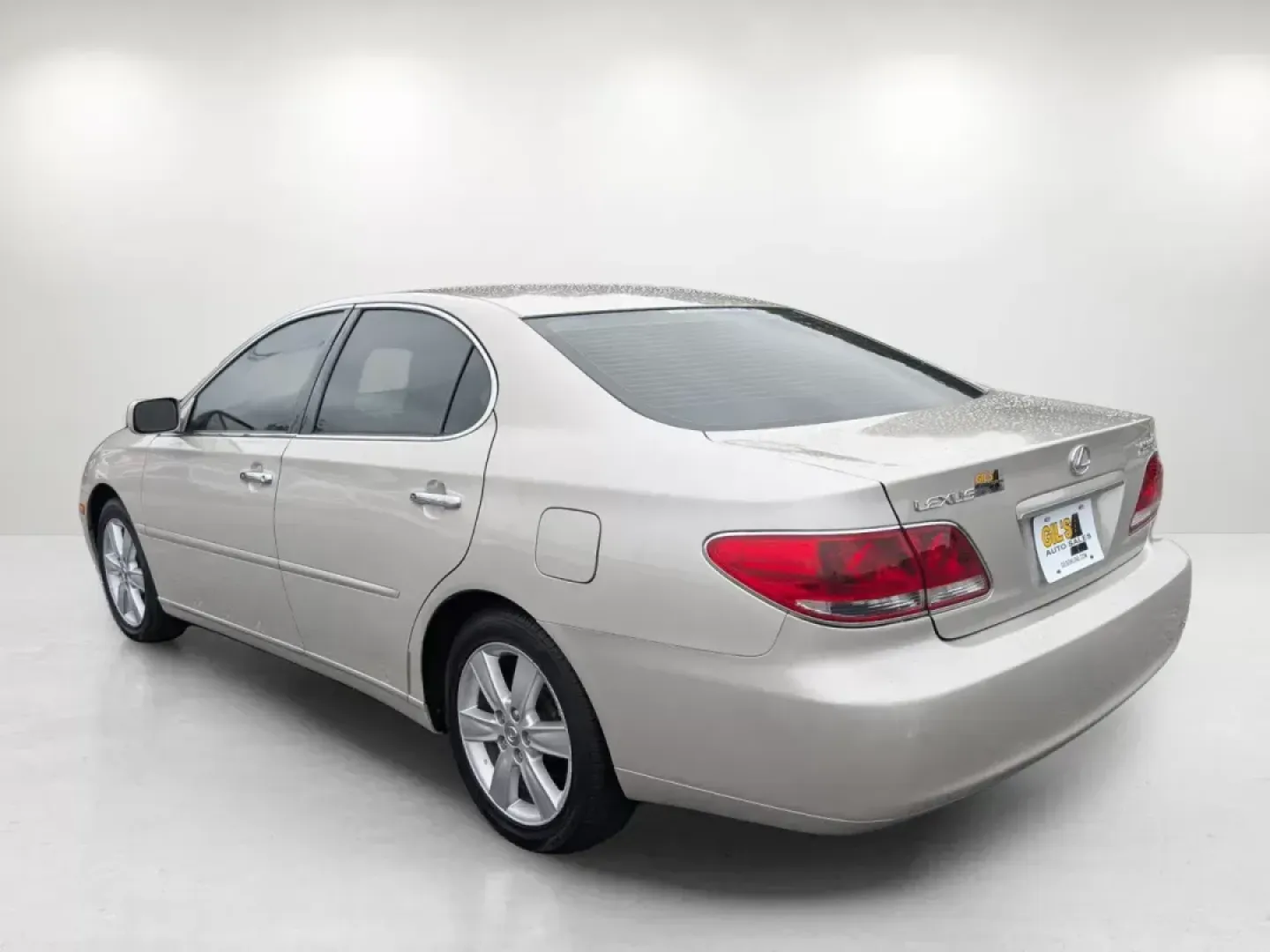 2006 Lexus ES 330 (JTHBA30GX65) with an Other engine, located at 1430 Gateway Drive, Opelika, AL, 36801, (334) 239-0944, 32.637871, -85.409790 - Elevate your daily commute or family adventures with the stunning 2006 Lexus ES 330, available now at Gils Auto in Opelika, AL. This luxurious sedan is not just a vehicle; it's a lifestyle upgrade, perfect for those who appreciate a blend of comfort, style, and performance. Imagine cruising down the - Photo#6