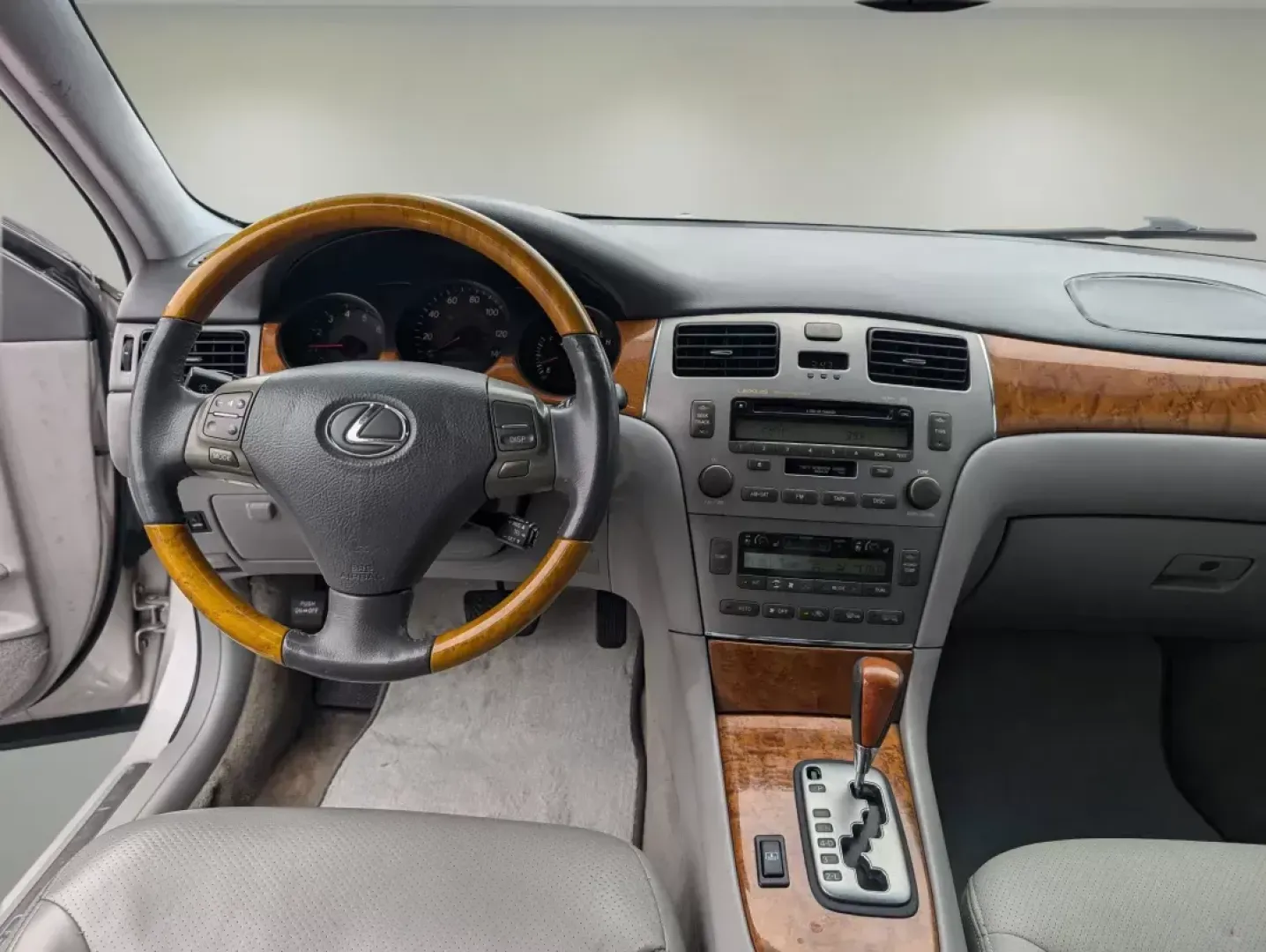 2006 Lexus ES 330 (JTHBA30GX65) with an Other engine, located at 1430 Gateway Drive, Opelika, AL, 36801, (334) 239-0944, 32.637871, -85.409790 - Elevate your daily commute or family adventures with the stunning 2006 Lexus ES 330, available now at Gils Auto in Opelika, AL. This luxurious sedan is not just a vehicle; it's a lifestyle upgrade, perfect for those who appreciate a blend of comfort, style, and performance. Imagine cruising down the - Photo#12