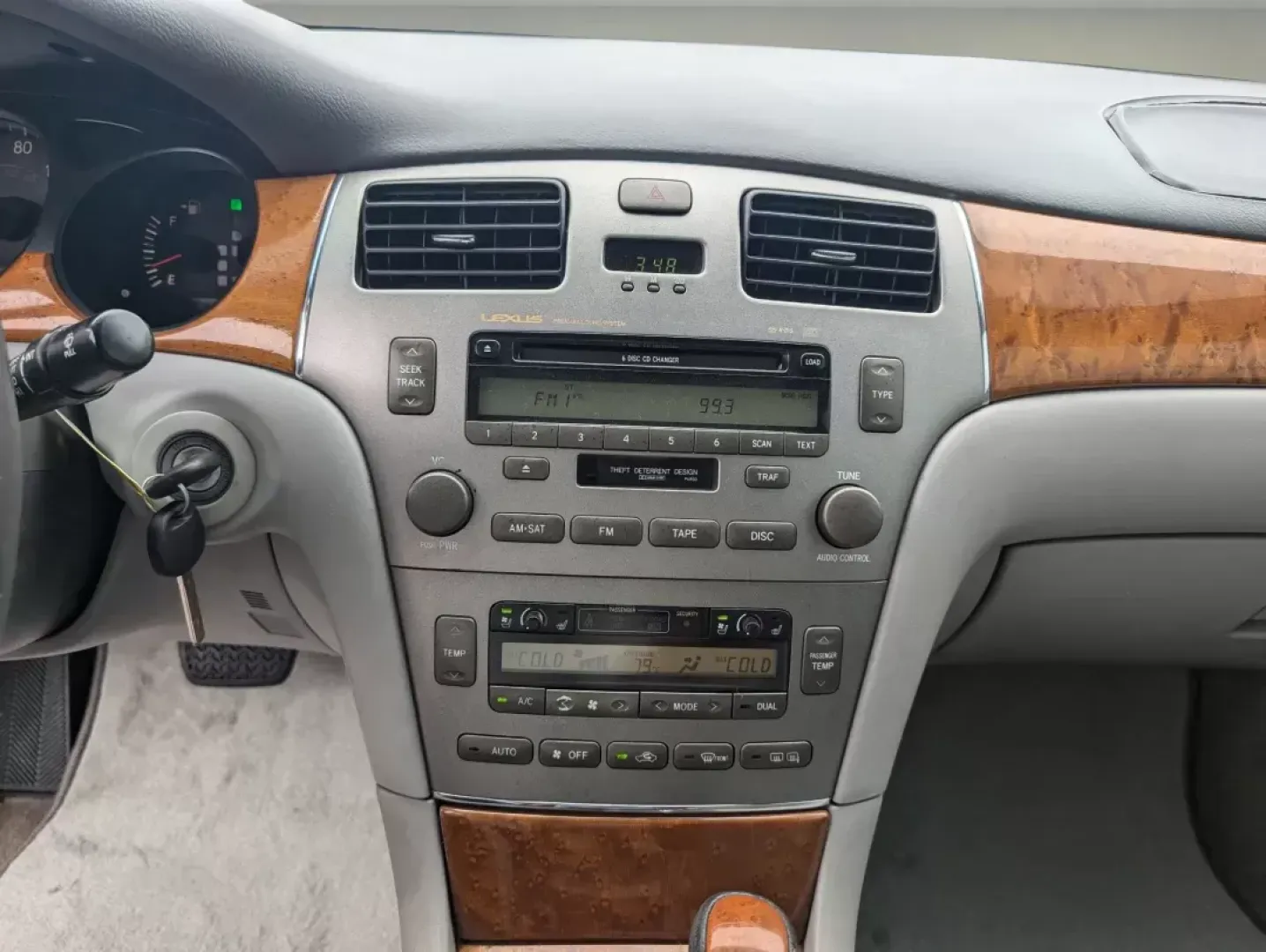 2006 Lexus ES 330 (JTHBA30GX65) with an Other engine, located at 1430 Gateway Drive, Opelika, AL, 36801, (334) 239-0944, 32.637871, -85.409790 - Elevate your daily commute or family adventures with the stunning 2006 Lexus ES 330, available now at Gils Auto in Opelika, AL. This luxurious sedan is not just a vehicle; it's a lifestyle upgrade, perfect for those who appreciate a blend of comfort, style, and performance. Imagine cruising down the - Photo#14