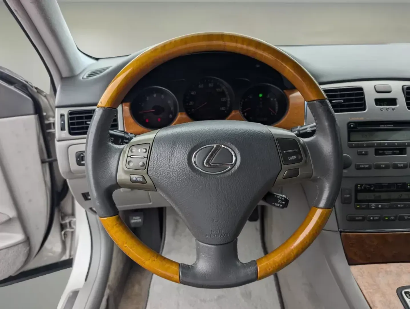 2006 Lexus ES 330 (JTHBA30GX65) with an Other engine, located at 1430 Gateway Drive, Opelika, AL, 36801, (334) 239-0944, 32.637871, -85.409790 - Elevate your daily commute or family adventures with the stunning 2006 Lexus ES 330, available now at Gils Auto in Opelika, AL. This luxurious sedan is not just a vehicle; it's a lifestyle upgrade, perfect for those who appreciate a blend of comfort, style, and performance. Imagine cruising down the - Photo#15