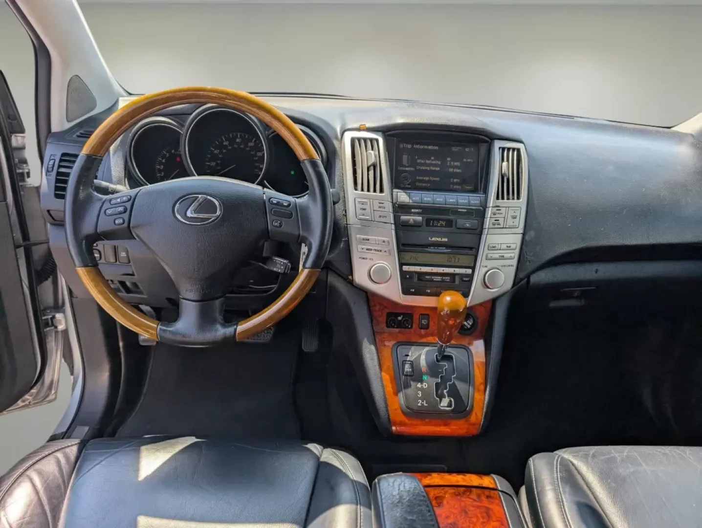 2006 Lexus RX 330 (2T2GA31U86C) with an Other engine, located at 5115 14th Ave., Columbus, GA, 31904, (706) 323-0345, 32.511494, -84.971046 - **Discover Your Next Adventure with the 2006 Lexus RX 330 at Gils Auto Phenix City, AL**<br /> <br /> Are you ready to elevate your lifestyle with a vehicle that embodies luxury and practicality? Look no further than the 2006 Lexus RX 330, a perfect blend of comfort and capability for families, com - Photo#11