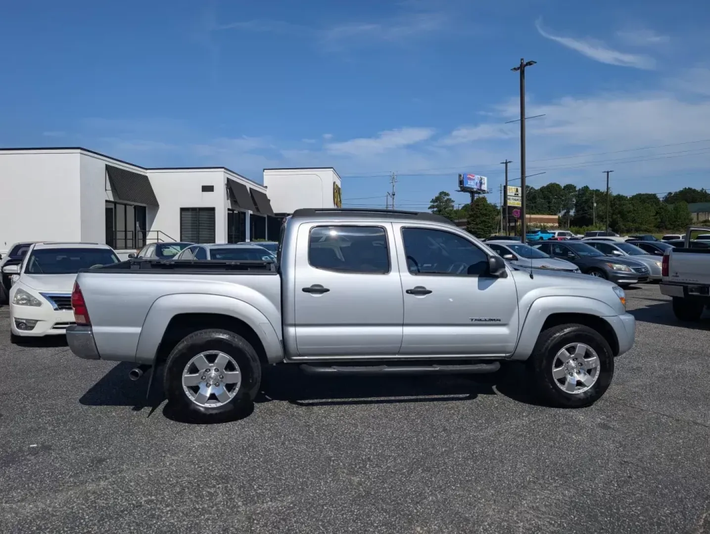 2006 Toyota Tacoma PreRunner (5TEJU62N16Z) with an Other engine, located at 1430 Gateway Drive, Opelika, AL, 36801, (334) 239-0944, 32.637871, -85.409790 - Looking for a reliable vehicle that fits your active lifestyle? The 2006 Toyota Tacoma PreRunner, available at Gils Auto in Opelika, AL, is your perfect companion for weekend adventures, family outings, or even those long commutes to work. With its rugged build and spacious interior, this crew cab p - Photo#3