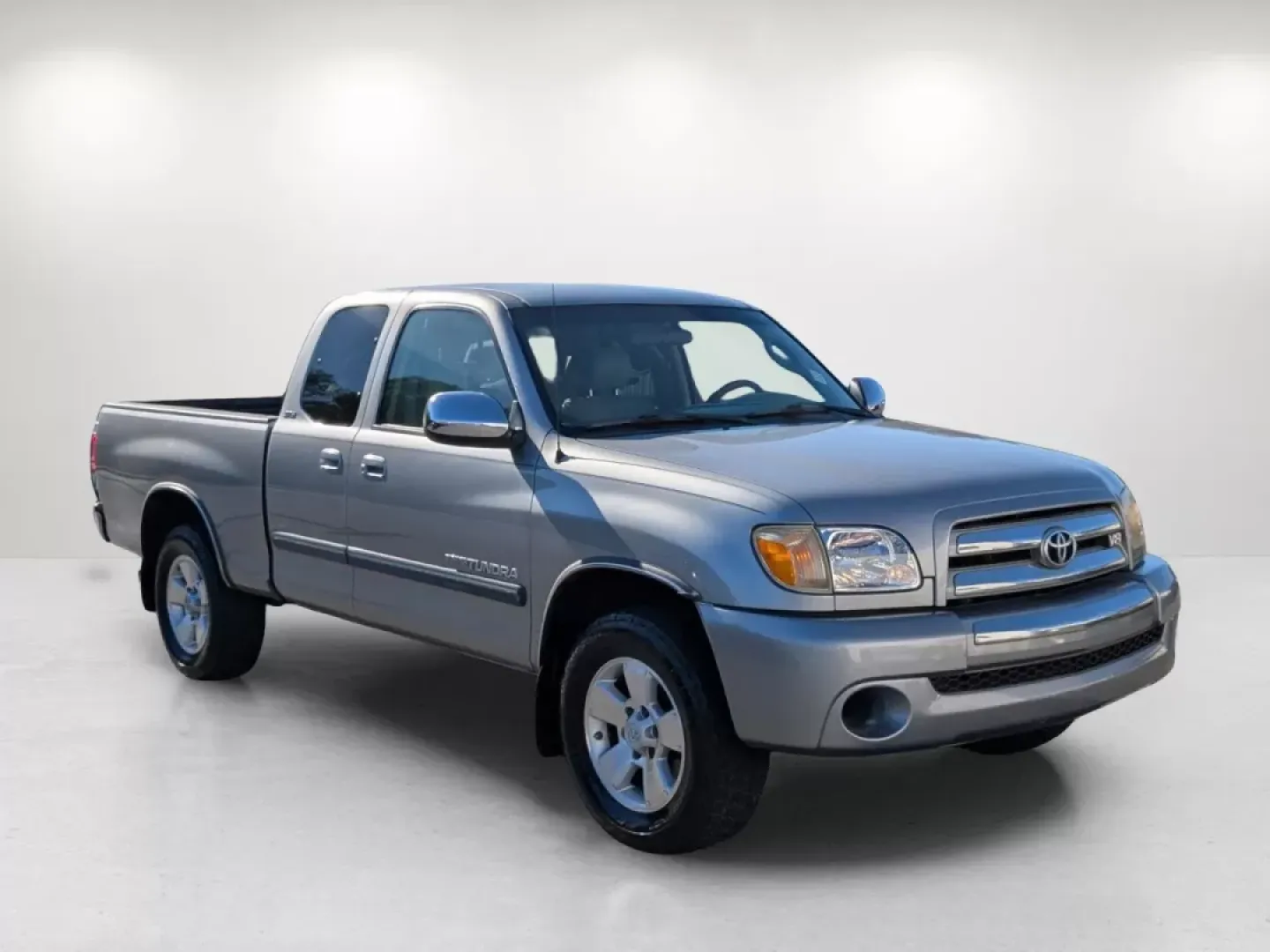 2006 Toyota Tundra SR5 (5TBRT34126S) with an Other engine, located at 3959 U.S. 80 W, Phenix City, AL, 36870, (334) 297-4885, 32.469296, -85.135185 - Are you in the market for a reliable vehicle that can handle both your daily commute and weekend adventures? Look no further than this 2006 Toyota Tundra SR5, available now at Gils Auto in Phenix City, AL. This extended cab pickup is not just a vehicle; it's a lifestyle upgrade, perfect for anyone w - Photo#2