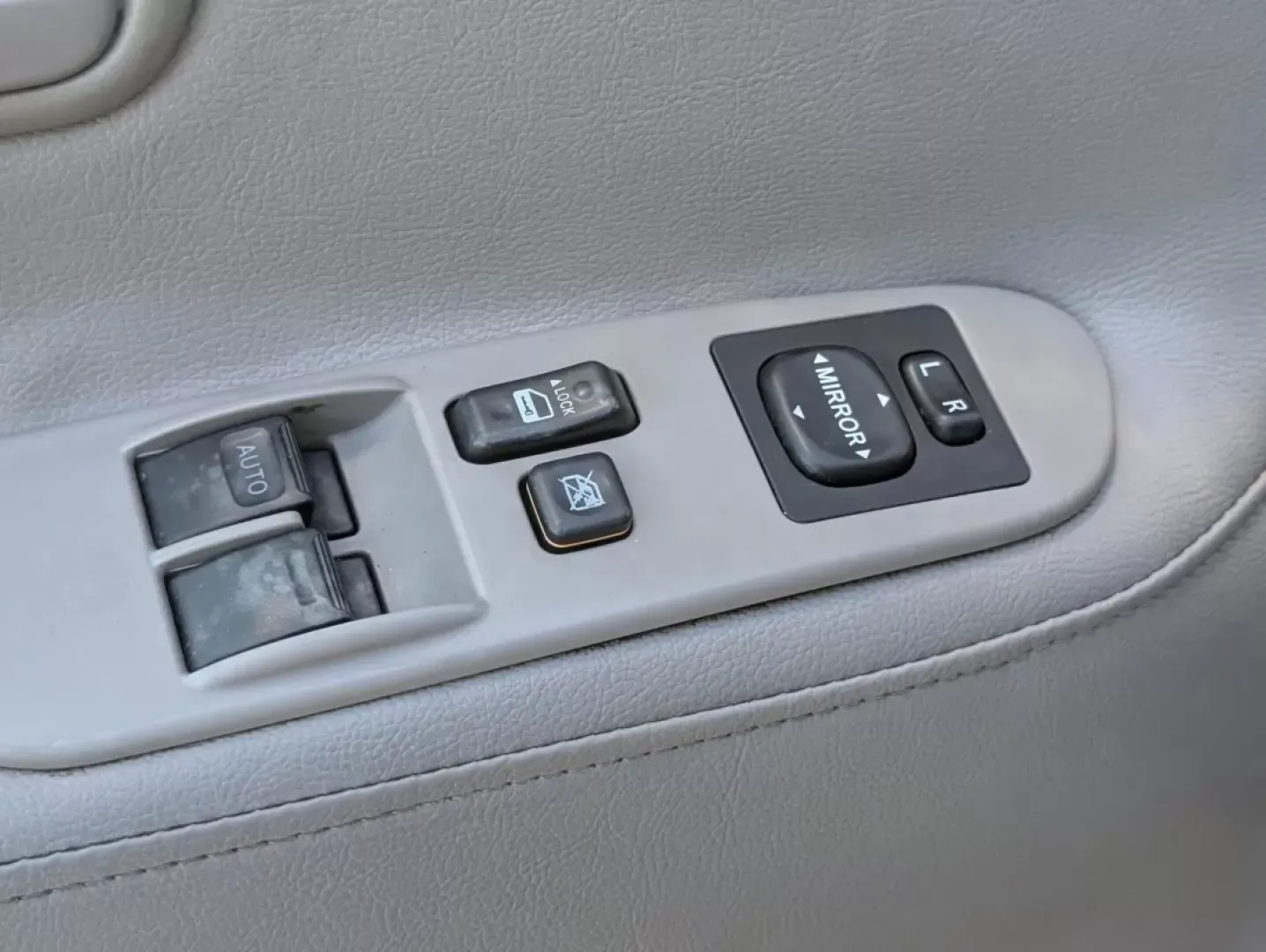 2006 Toyota Tundra SR5 (5TBRT34126S) with an Other engine, located at 3959 U.S. 80 W, Phenix City, AL, 36870, (334) 297-4885, 32.469296, -85.135185 - Are you in the market for a reliable vehicle that can handle both your daily commute and weekend adventures? Look no further than this 2006 Toyota Tundra SR5, available now at Gils Auto in Phenix City, AL. This extended cab pickup is not just a vehicle; it's a lifestyle upgrade, perfect for anyone w - Photo#8