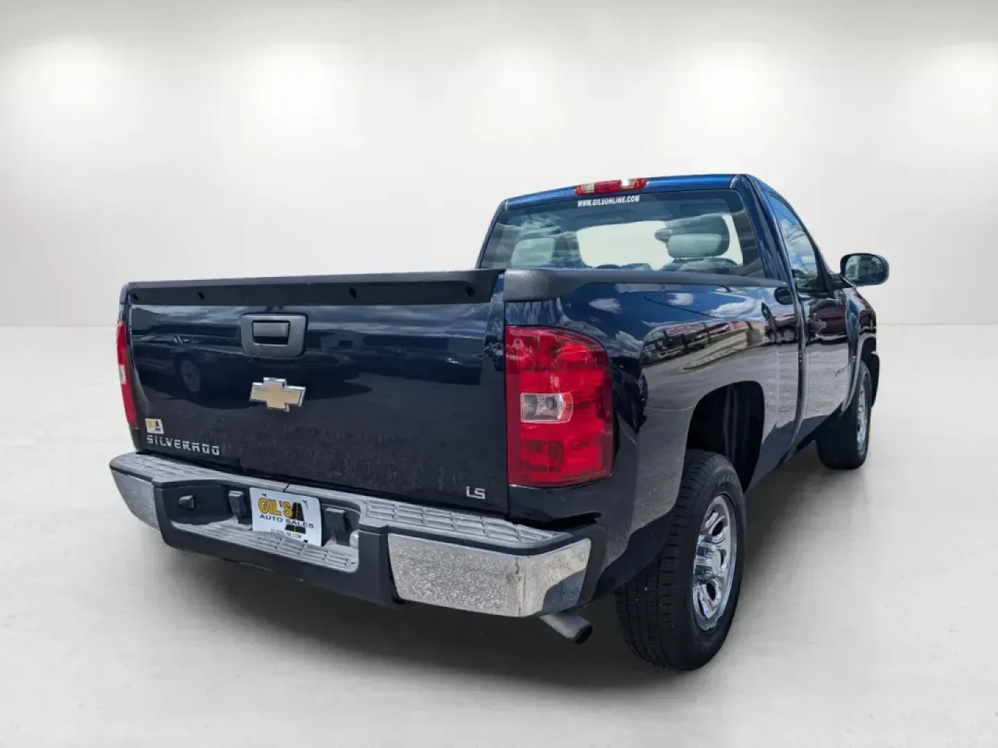 2007 /Dark Titanium Chevrolet Silverado 1500 Work Truck (1GCEC14X67Z) with an Gas V6 4.3L/262 engine, 4-Speed Automatic w/OD transmission, located at 7000 Northlake Connector, Columbus, GA, 31904, (706) 987-8085, 32.524975, -84.978134 - **Discover Adventure With the 2007 Chevrolet Silverado 1500 at Gils Auto - Columbus #2!**<br /> <br /> Are you ready to take on the road less traveled or tackle your daily commute with style and confidence? Look no further than this rugged 2007 Chevrolet Silverado 1500, a perfect blend of reliabilit - Photo#4