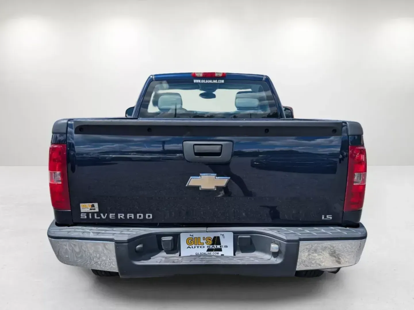 2007 /Dark Titanium Chevrolet Silverado 1500 Work Truck (1GCEC14X67Z) with an Gas V6 4.3L/262 engine, 4-Speed Automatic w/OD transmission, located at 7000 Northlake Connector, Columbus, GA, 31904, (706) 987-8085, 32.524975, -84.978134 - **Discover Adventure With the 2007 Chevrolet Silverado 1500 at Gils Auto - Columbus #2!**<br /> <br /> Are you ready to take on the road less traveled or tackle your daily commute with style and confidence? Look no further than this rugged 2007 Chevrolet Silverado 1500, a perfect blend of reliabilit - Photo#5