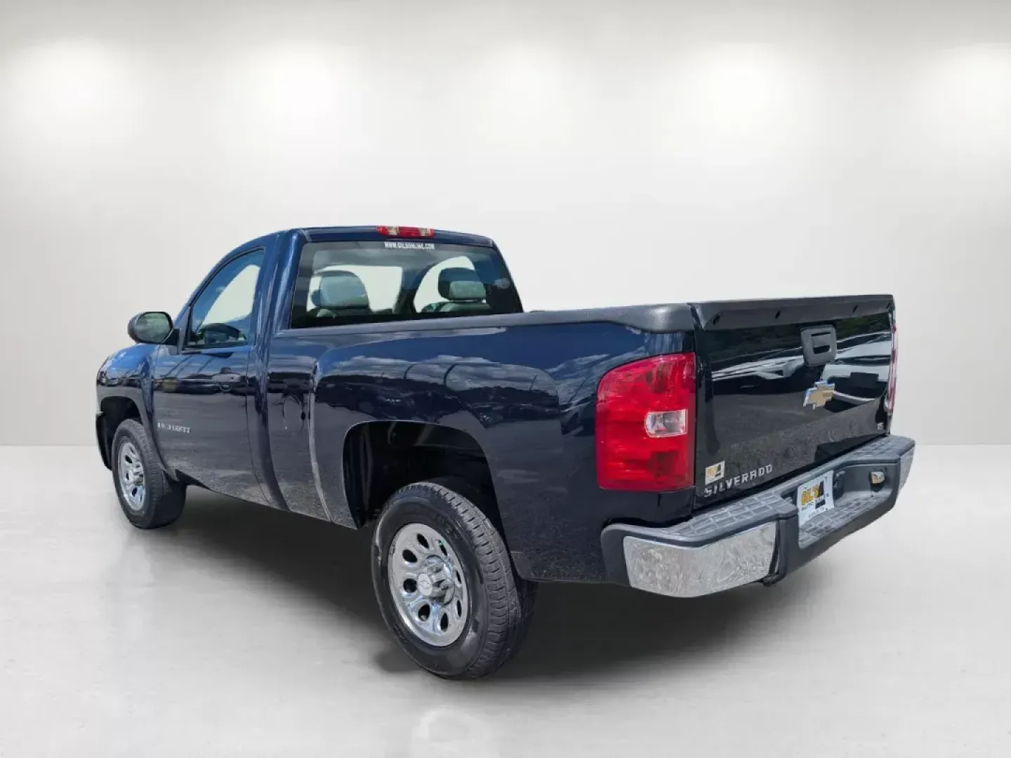 2007 /Dark Titanium Chevrolet Silverado 1500 Work Truck (1GCEC14X67Z) with an Gas V6 4.3L/262 engine, 4-Speed Automatic w/OD transmission, located at 7000 Northlake Connector, Columbus, GA, 31904, (706) 987-8085, 32.524975, -84.978134 - **Discover Adventure With the 2007 Chevrolet Silverado 1500 at Gils Auto - Columbus #2!**<br /> <br /> Are you ready to take on the road less traveled or tackle your daily commute with style and confidence? Look no further than this rugged 2007 Chevrolet Silverado 1500, a perfect blend of reliabilit - Photo#6