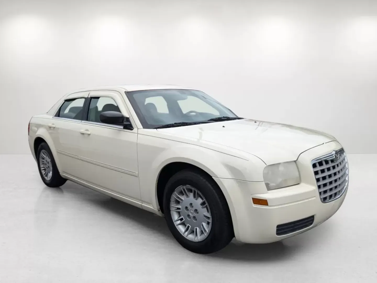 2007 Chrysler 300 (2C3KA43R67H) with an Other engine, located at 521 Old Farm Lane Rd, Prattville, AL, 36066, (334) 325-1505, 32.482460, -86.416367 - **Experience Luxury and Reliability with the 2007 Chrysler 300 at Gils Auto - Phenix City!**<br /> <br /> Are you searching for the perfect vehicle to elevate your daily commute or make family outings more enjoyable? Look no further-this 2007 Chrysler 300 delivers both style and performance, making - Photo#2