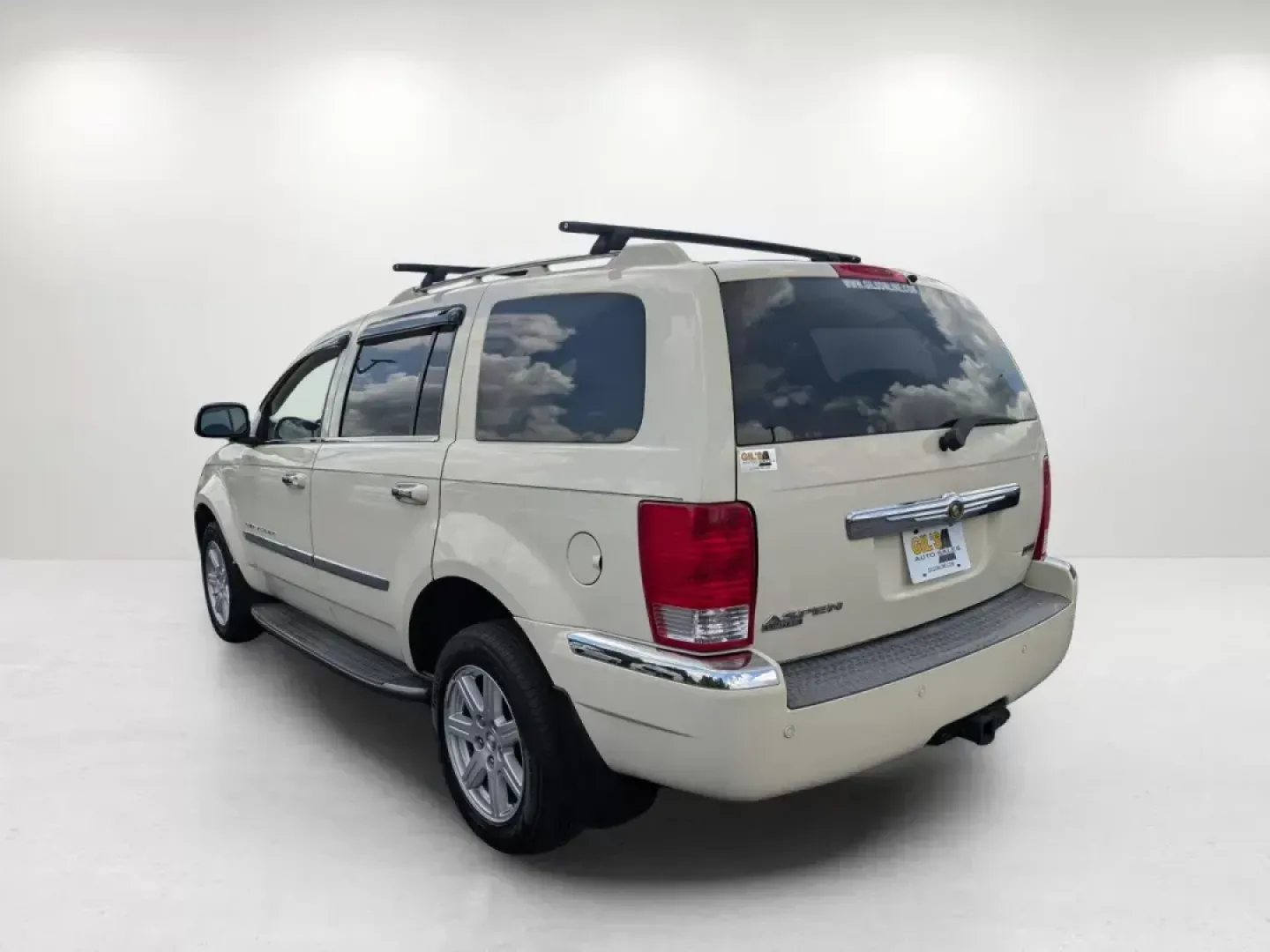 2007 Chrysler Aspen Limited (1A8HX58P57F) with an Gas/Ethanol V8 4.7L/287 engine, 5-Speed Automatic transmission, located at 5115 14th Ave., Columbus, GA, 31904, (706) 323-0345, 32.511494, -84.971046 - ### Discover Adventure with the 2007 Chrysler Aspen Limited SUV at Gils Auto - Columbus<br /> <br /> Are you ready to elevate your family's adventures or enhance your daily commute? The 2007 Chrysler Aspen Limited is the perfect companion for those who crave versatility without sacrificing comfort. - Photo#6