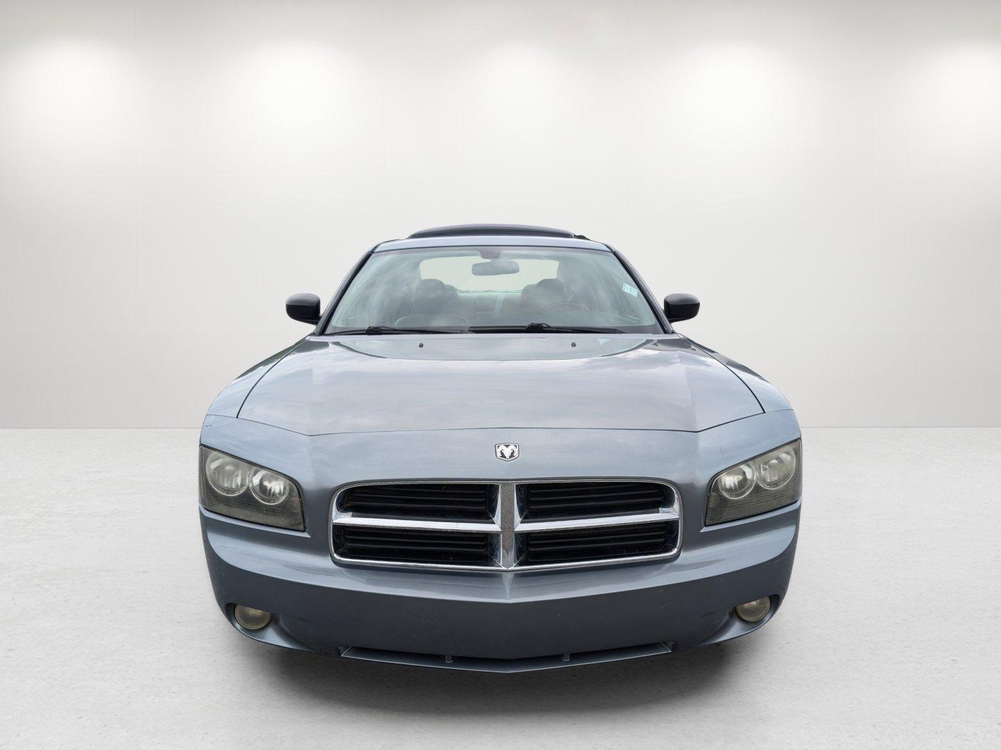 2007 Dodge Charger (2B3KA43G37H) with an Gas V6 3.5L/215 engine, 5-Speed Automatic transmission, located at 1430 Gateway Drive, Opelika, AL, 36801, (334) 239-0944, 32.637871, -85.409790 - 2007 Dodge Charger - Photo#1