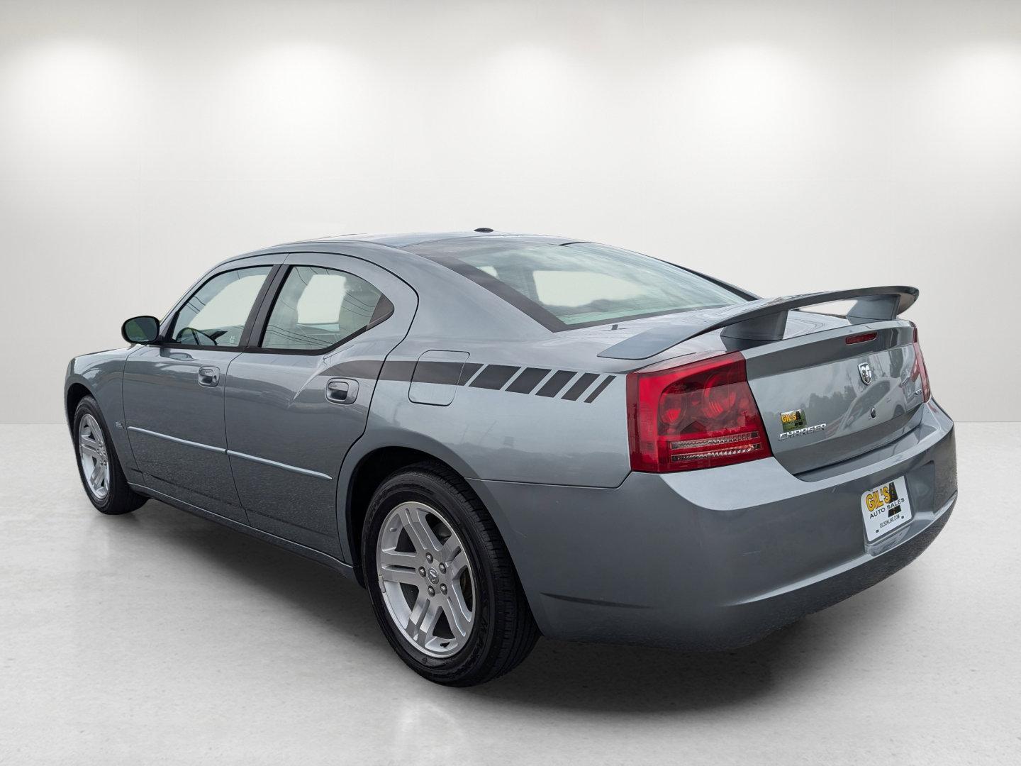 2007 Dodge Charger (2B3KA43G37H) with an Gas V6 3.5L/215 engine, 5-Speed Automatic transmission, located at 1430 Gateway Drive, Opelika, AL, 36801, (334) 239-0944, 32.637871, -85.409790 - 2007 Dodge Charger - Photo#6