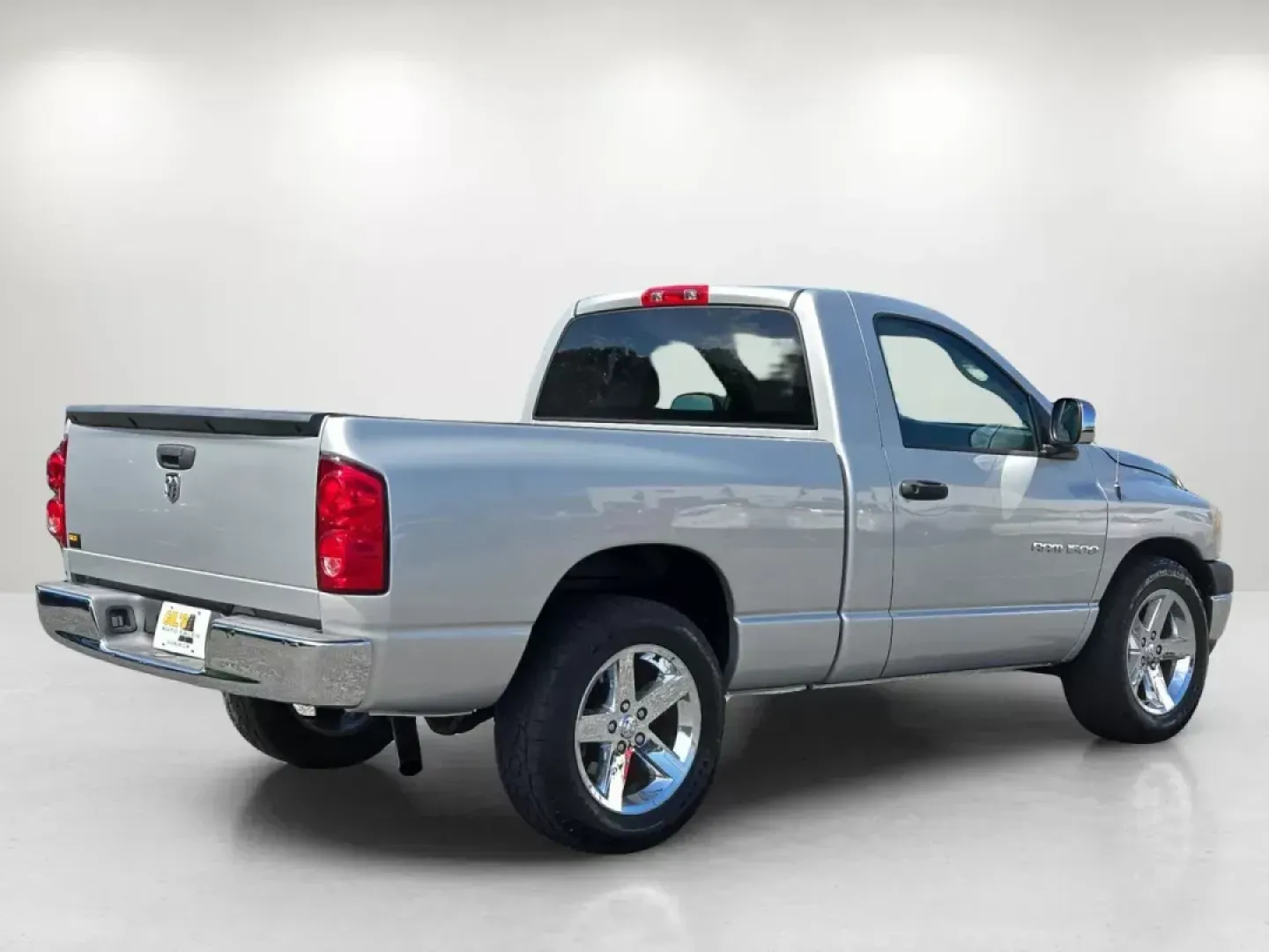 2007 Dodge Ram 1500 ST (1D7HA16K27J) with an Other engine, located at 5115 14th Ave., Columbus, GA, 31904, (706) 323-0345, 32.511494, -84.971046 - **Unleash Your Adventurous Side with this 2007 Dodge Ram 1500 ST!**<br /> <br /> Ready to tackle your next weekend adventure or handle those demanding workdays? The 2007 Dodge Ram 1500 ST is the perfect companion for anyone seeking a reliable and rugged pickup that won't break the bank. With its imp - Photo#4