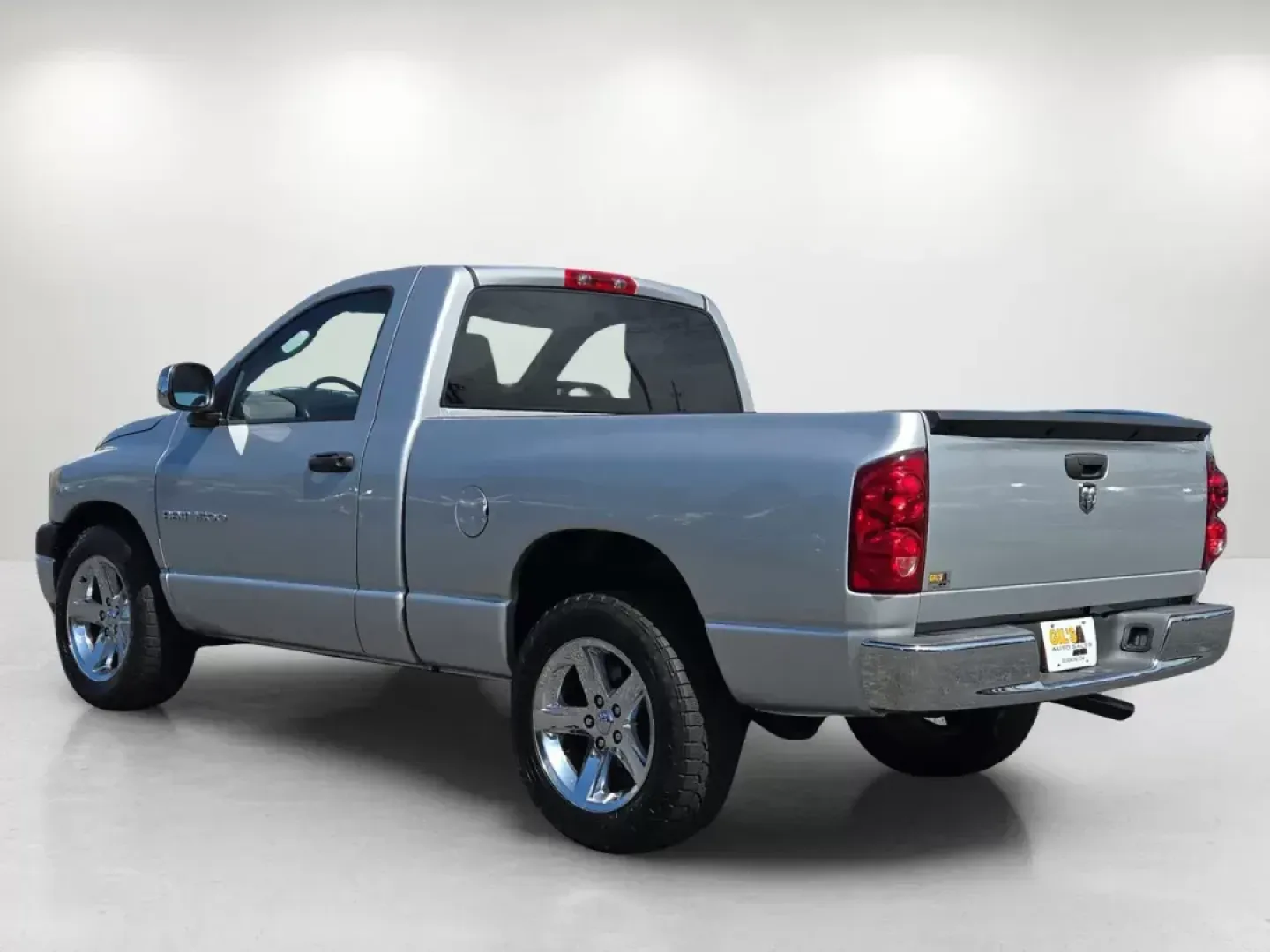 2007 Dodge Ram 1500 ST (1D7HA16K27J) with an Other engine, located at 5115 14th Ave., Columbus, GA, 31904, (706) 323-0345, 32.511494, -84.971046 - **Unleash Your Adventurous Side with this 2007 Dodge Ram 1500 ST!**<br /> <br /> Ready to tackle your next weekend adventure or handle those demanding workdays? The 2007 Dodge Ram 1500 ST is the perfect companion for anyone seeking a reliable and rugged pickup that won't break the bank. With its imp - Photo#6