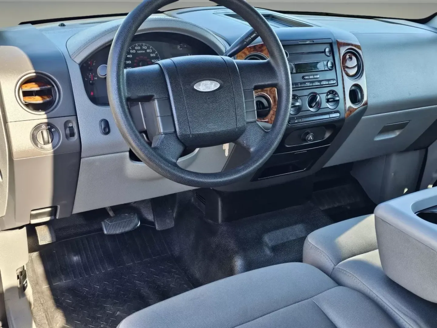 2007 Ford F-150 (1FTRX12W67F) with an Other engine, located at 521 Old Farm Lane Rd, Prattville, AL, 36066, (334) 325-1505, 32.482460, -86.416367 - **Experience the Thrill of Adventure with a 2007 Ford F-150 at Gils Auto - Prattville!**<br /> <br /> Are you ready to embrace the open road and elevate your lifestyle? Whether you're taking the family on a weekend getaway, tackling a home improvement project, or navigating your daily commute, this - Photo#15