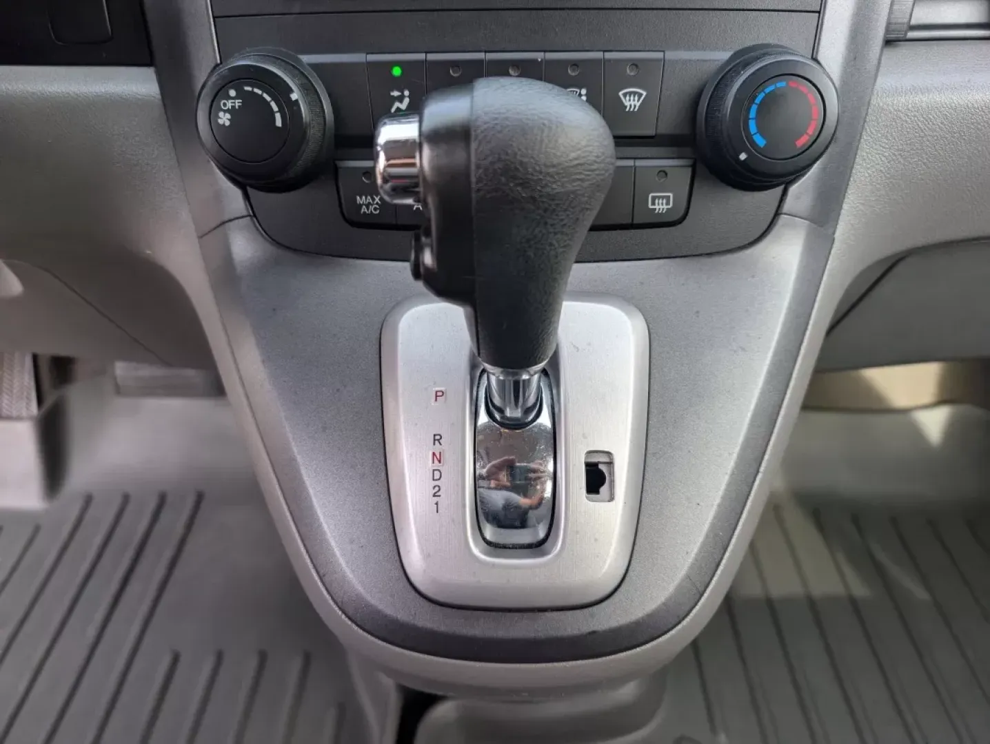 2007 Honda CR-V EX (5J6RE48567L) with an Other engine, located at 1430 Gateway Drive, Opelika, AL, 36801, (334) 239-0944, 32.637871, -85.409790 - **Unleash Your Adventurous Spirit with the 2007 Honda CR-V at Gils Auto, Phenix City, AL!**<br /> <br /> Are you ready to take on new adventures with your family or friends? Look no further than this reliable 2007 Honda CR-V EX! Designed for those who crave both comfort and capability, this SUV is p - Photo#13