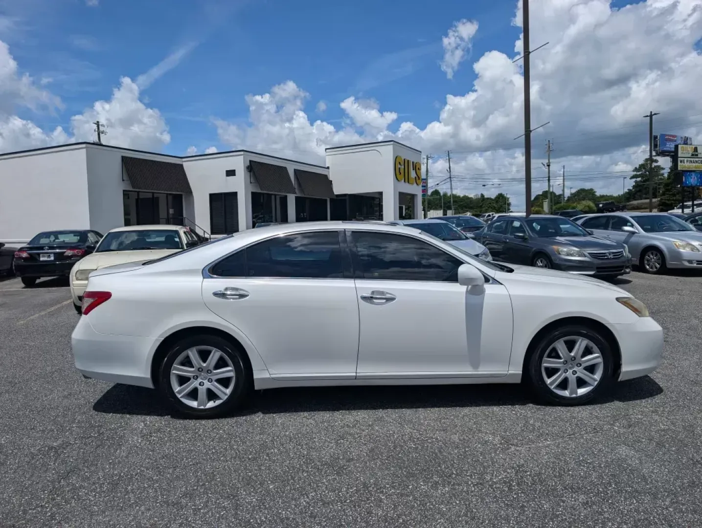 2007 Lexus ES 350 (JTHBJ46G672) with an Other engine, located at 3959 U.S. 80 W, Phenix City, AL, 36870, (334) 297-4885, 32.469296, -85.135185 - **Experience Luxury and Reliability with the 2007 Lexus ES 350 at Gils Auto in Phenix City!**<br /> <br /> Are you in the market for a dependable, stylish sedan that can elevate your everyday driving experience? Look no further than the 2007 Lexus ES 350, available now at Gils Auto, your trusted Buy - Photo#3