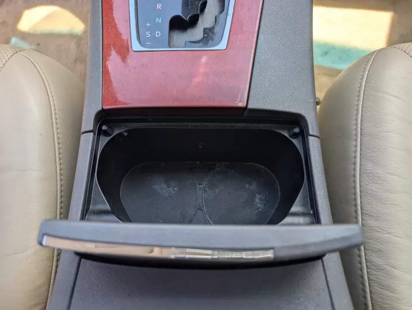 2007 Lexus ES 350 (JTHBJ46G672) with an Other engine, located at 3959 U.S. 80 W, Phenix City, AL, 36870, (334) 297-4885, 32.469296, -85.135185 - **Experience Luxury and Reliability with the 2007 Lexus ES 350 at Gils Auto in Phenix City!**<br /> <br /> Are you in the market for a dependable, stylish sedan that can elevate your everyday driving experience? Look no further than the 2007 Lexus ES 350, available now at Gils Auto, your trusted Buy - Photo#14