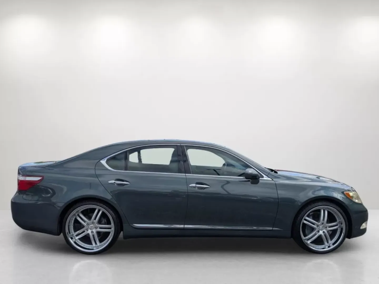 2007 Lexus LS 460 (JTHBL46F975) with an Other engine, located at 7000 Northlake Connector, Columbus, GA, 31904, (706) 987-8085, 32.524975, -84.978134 - **Elevate Your Driving Experience with the 2007 Lexus LS 460 at Gils Auto in Phenix City, AL!**<br /> <br /> Are you in search of a luxurious ride that effortlessly blends sophistication and performance? Whether you're a daily commuter navigating the busy roads or a weekend adventurer seeking comfor - Photo#3