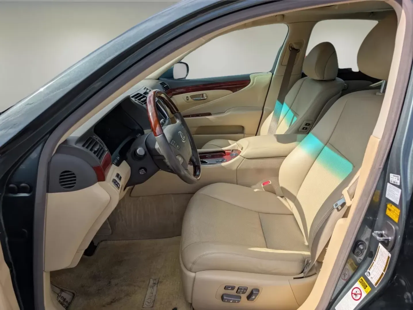 2007 Lexus LS 460 (JTHBL46F975) with an Other engine, located at 7000 Northlake Connector, Columbus, GA, 31904, (706) 987-8085, 32.524975, -84.978134 - **Elevate Your Driving Experience with the 2007 Lexus LS 460 at Gils Auto in Phenix City, AL!**<br /> <br /> Are you in search of a luxurious ride that effortlessly blends sophistication and performance? Whether you're a daily commuter navigating the busy roads or a weekend adventurer seeking comfor - Photo#9