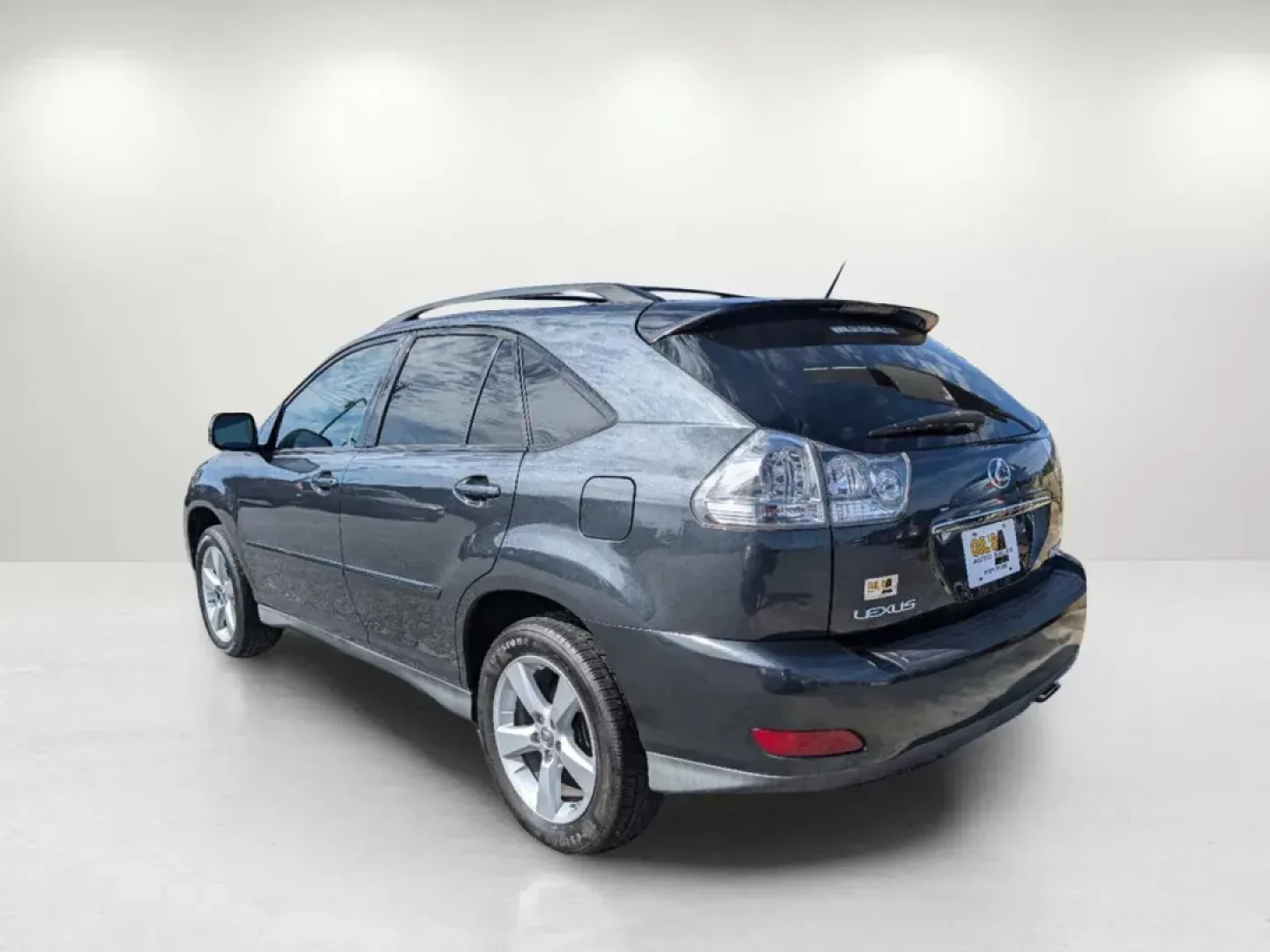 2007 /Black Lexus RX 350 (2T2GK31U37C) with an Other engine, located at 3959 U.S. 80 W, Phenix City, AL, 36870, (334) 297-4885, 32.469296, -85.135185 - Discover the perfect blend of luxury, comfort, and reliability with this stunning 2007 Lexus RX 350, now available at Gils Auto in Phenix City, AL! Whether you're a growing family in need of extra space, a commuter looking for a dependable ride, or someone ready for weekend adventures, this SUV is d - Photo#7