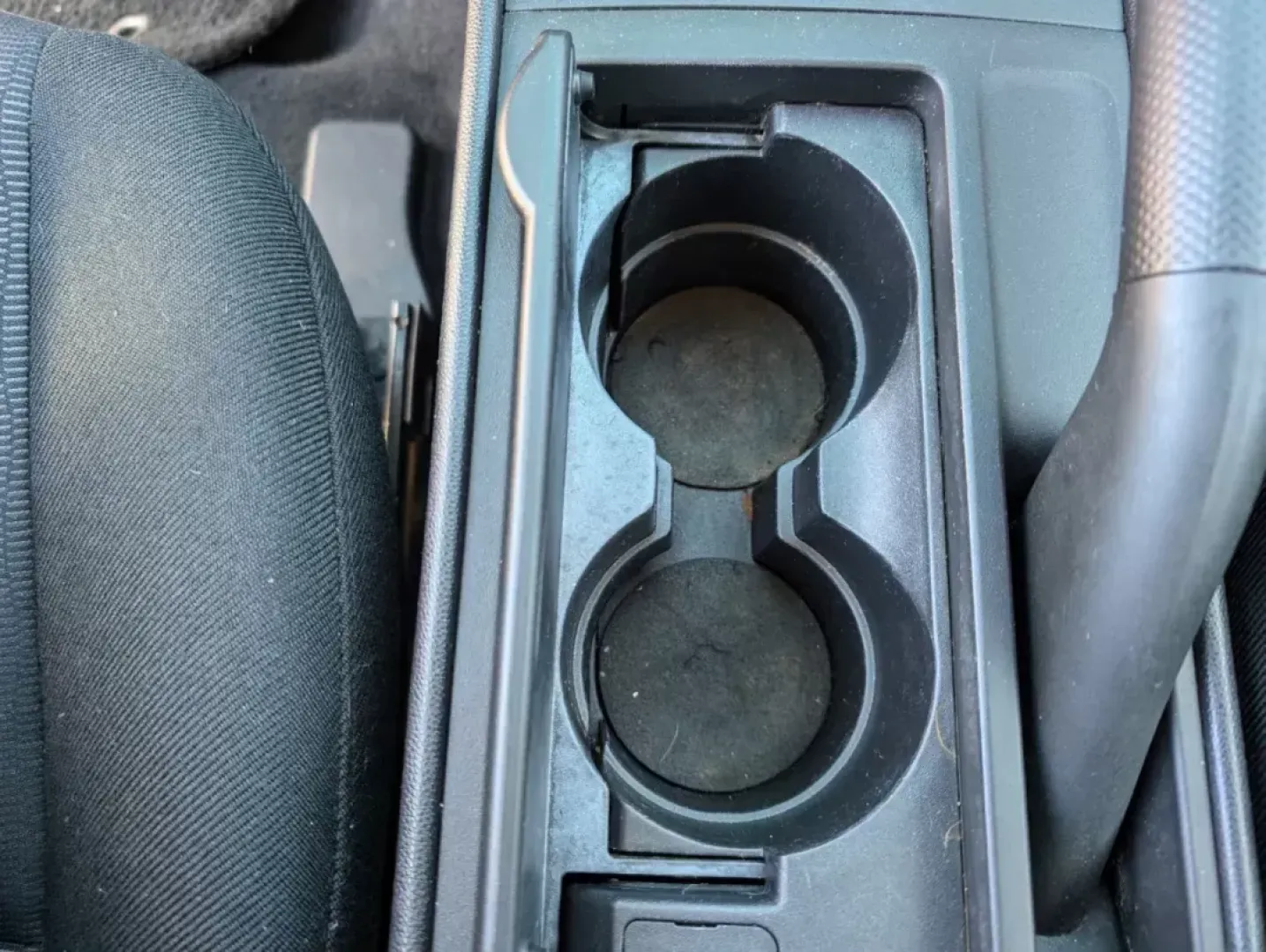 2007 /Black Mazda Mazda3 i Touring (JM1BK32G771) with an Gas I4 2.0L/122 engine, 4-Speed Automatic w/OD transmission, located at 7000 Northlake Connector, Columbus, GA, 31904, (706) 987-8085, 32.524975, -84.978134 - 2007 Mazda Mazda3 i Touring - Photo#13