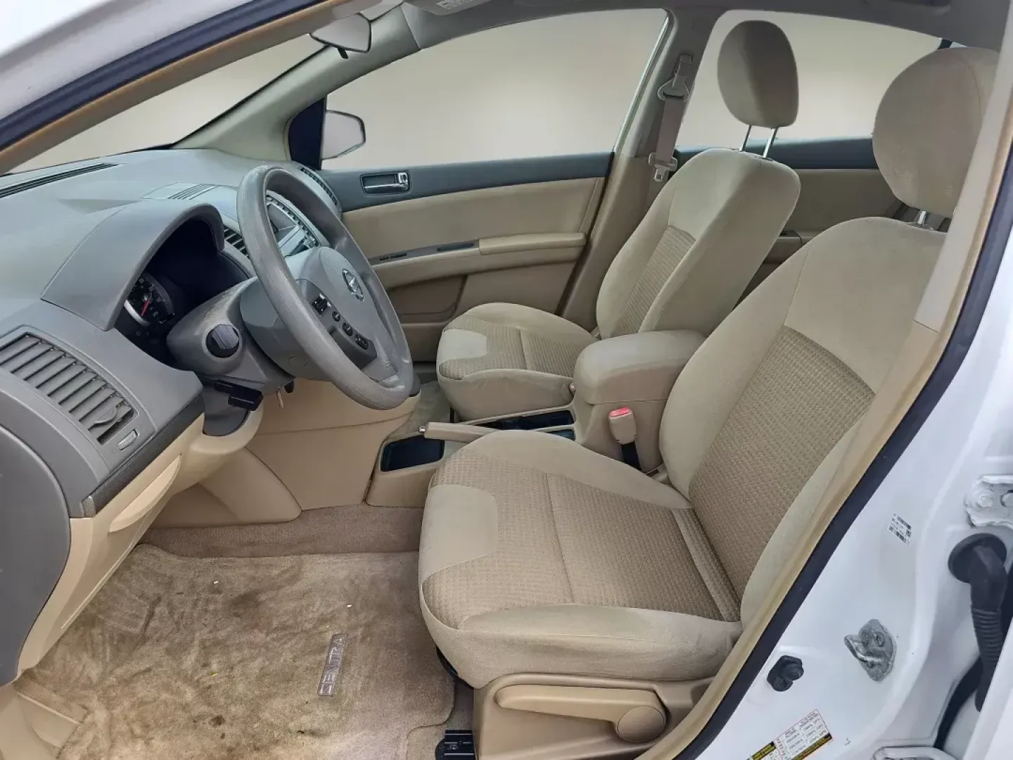 2007 Nissan Sentra 2.0 S (3N1AB61E17L) with an Other engine, located at 804 22nd Ave, Phenix City, AL, 36870, (334) 297-1860, 32.484749, -85.024475 - Unlock your adventure with the perfect blend of style, reliability, and affordability! At Gils Auto - Phenix City #2, we understand that life is about seizing every moment, whether it's commuting to work, heading out for a family road trip, or just enjoying a leisurely drive through the scenic route - Photo#9