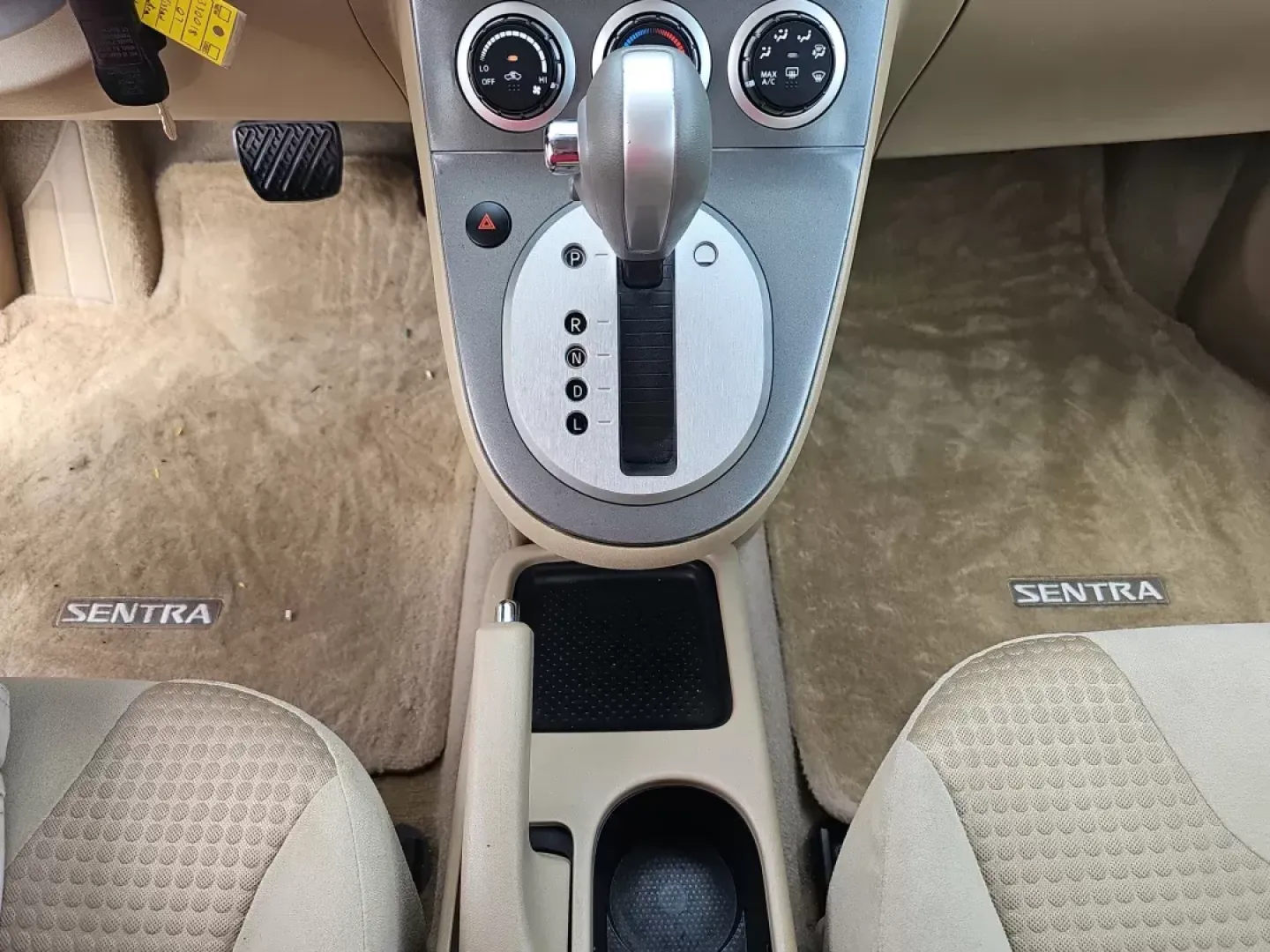 2007 Nissan Sentra 2.0 S (3N1AB61E17L) with an Other engine, located at 804 22nd Ave, Phenix City, AL, 36870, (334) 297-1860, 32.484749, -85.024475 - Unlock your adventure with the perfect blend of style, reliability, and affordability! At Gils Auto - Phenix City #2, we understand that life is about seizing every moment, whether it's commuting to work, heading out for a family road trip, or just enjoying a leisurely drive through the scenic route - Photo#13